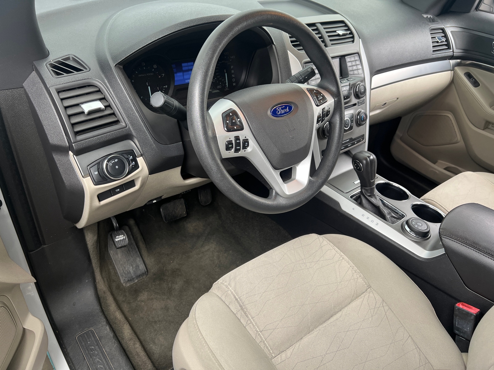 Thumbnail: 2013 Ford Explorer - 3