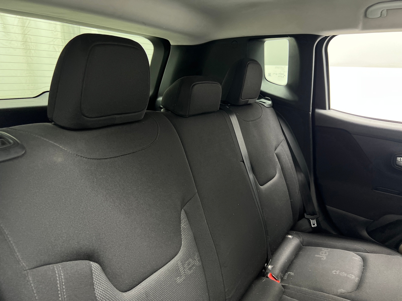 Thumbnail: 2017 Jeep Renegade - 6