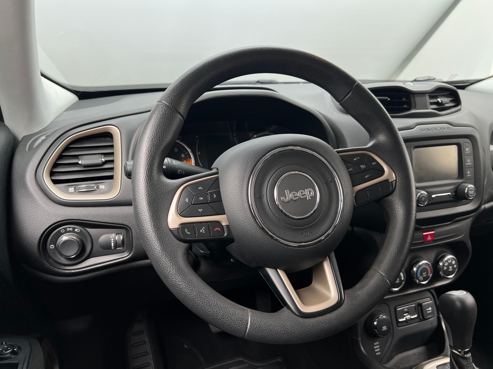 Thumbnail: 2017 Jeep Renegade - 5
