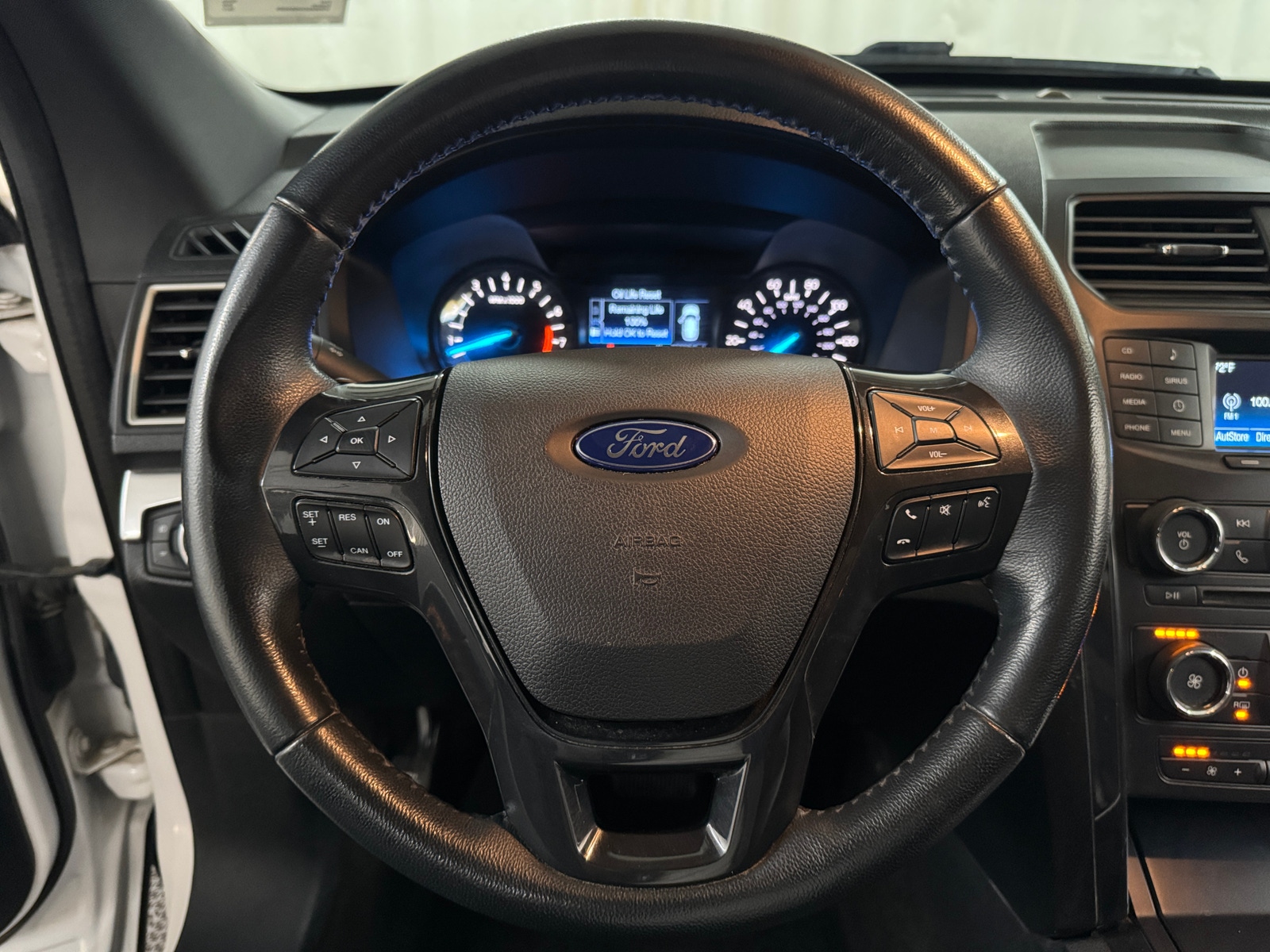 Thumbnail: 2017 Ford Explorer - 5