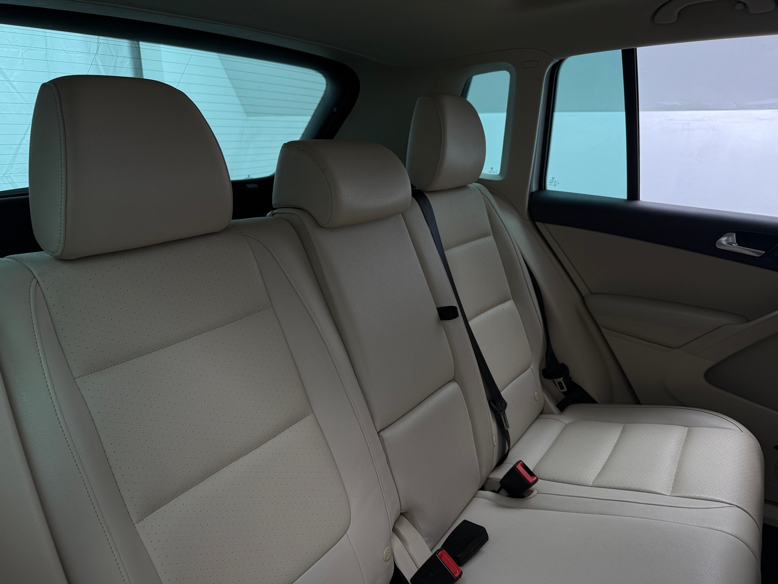 Thumbnail: 2014 Volkswagen Tiguan - 6