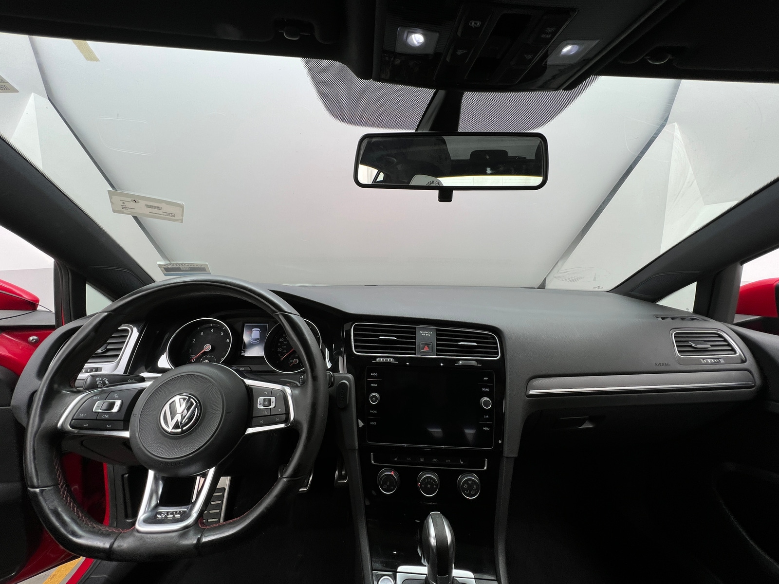 Thumbnail: 2018 Volkswagen Golf - 3