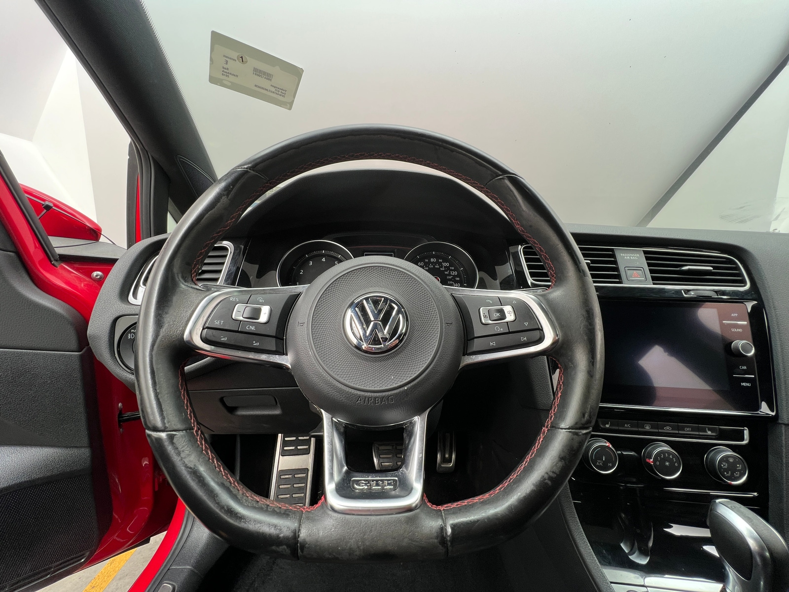 Thumbnail: 2018 Volkswagen Golf - 5
