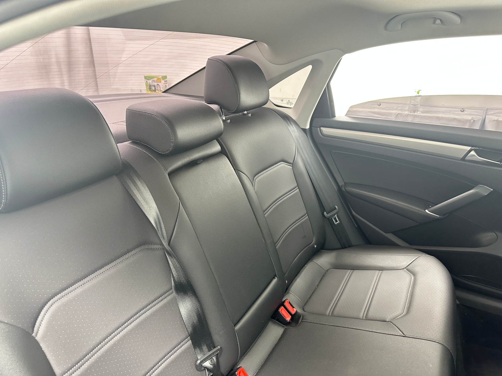 Thumbnail: 2022 Volkswagen Passat - 5