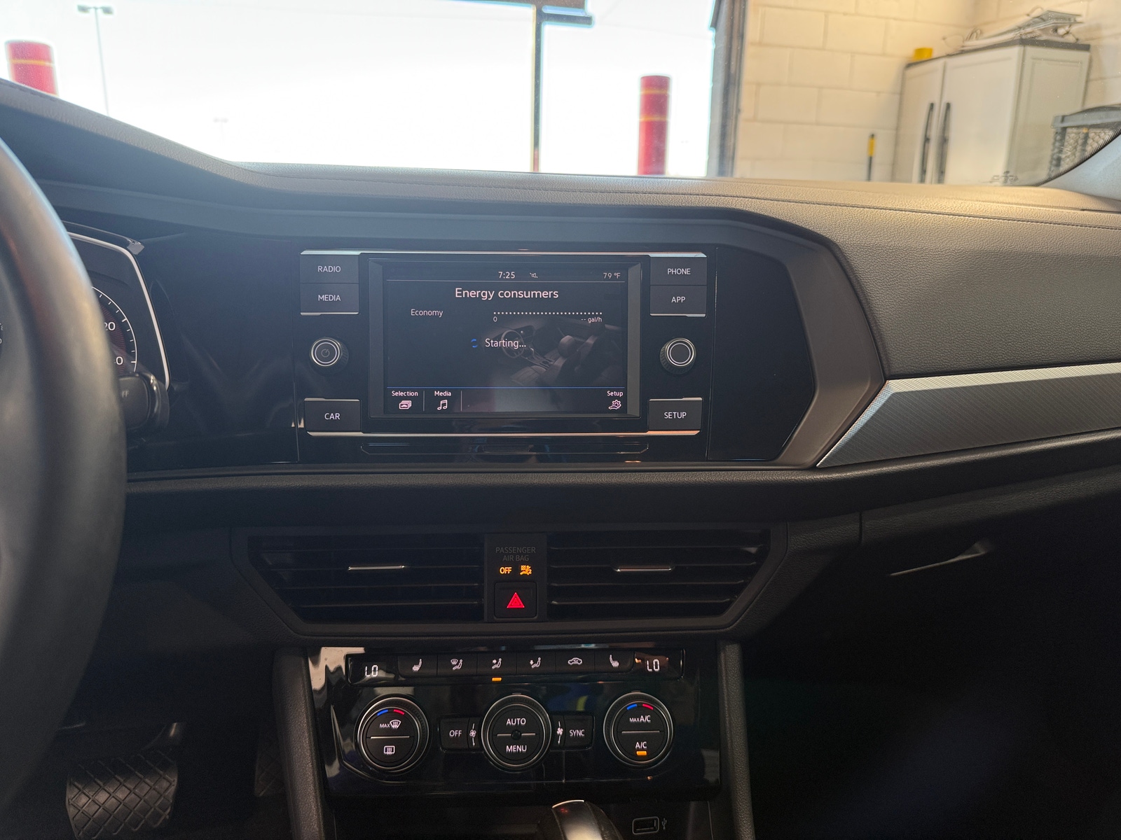Thumbnail: 2019 Volkswagen Jetta - 3