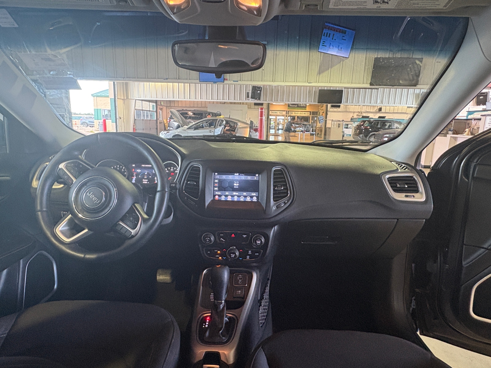 Thumbnail: 2019 Jeep Compass - 3