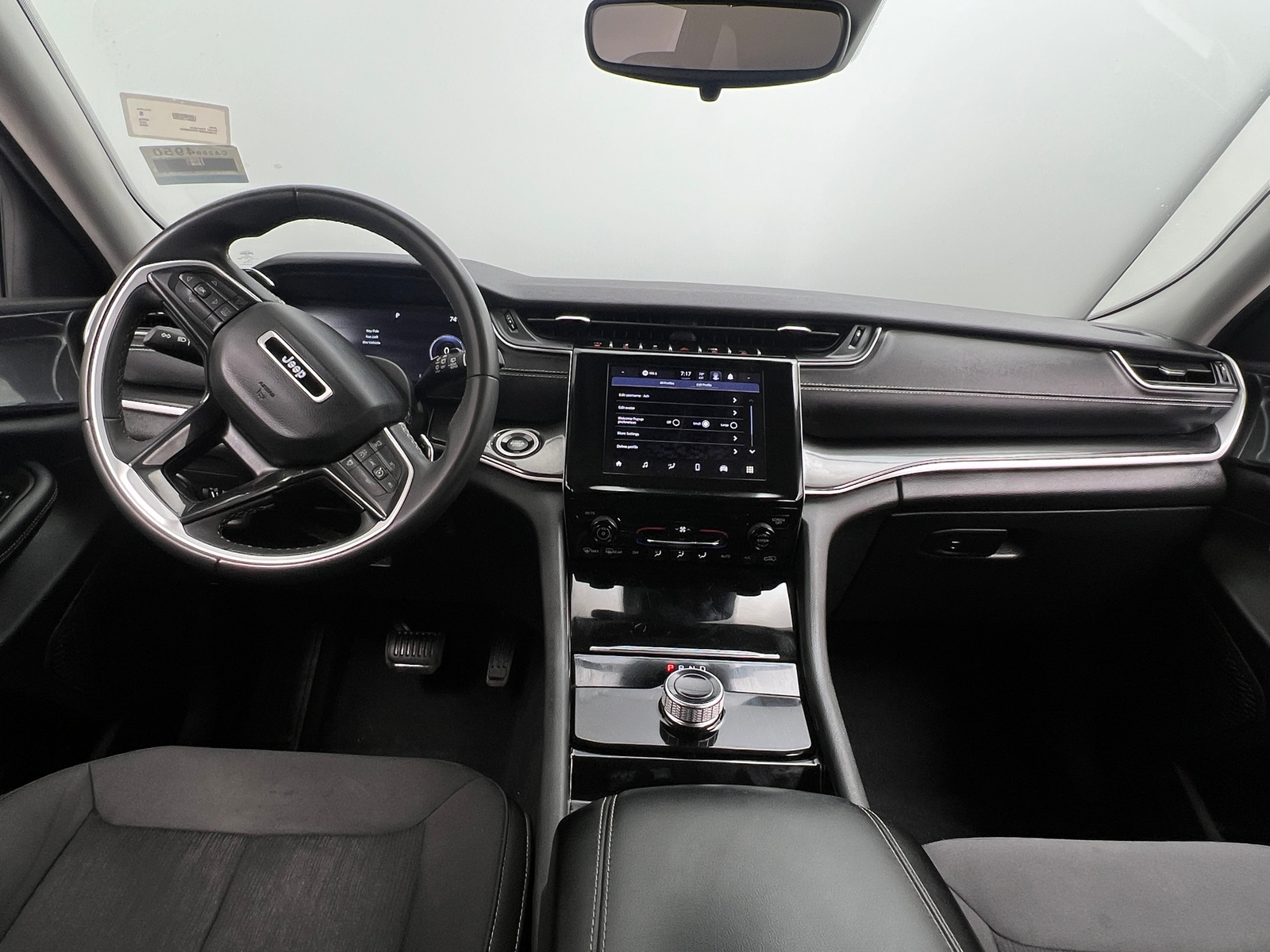 Thumbnail: 2023 Jeep Grand Cherokee - 3