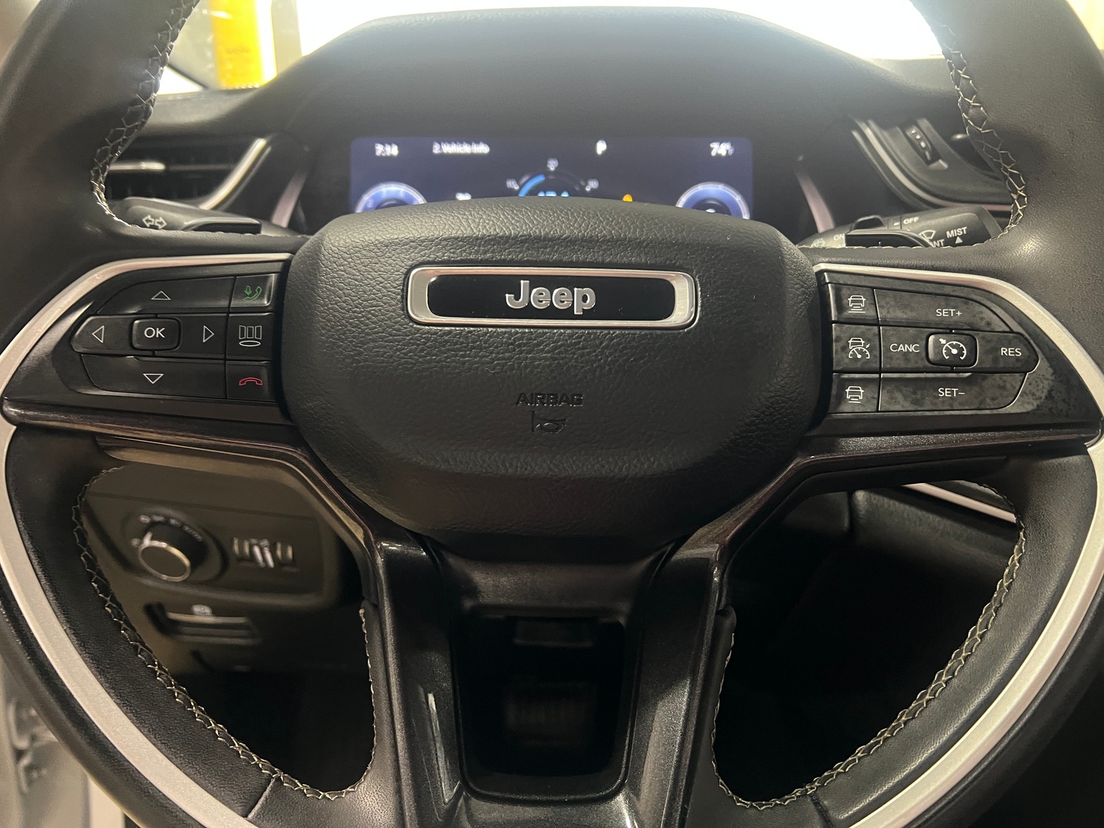 Thumbnail: 2023 Jeep Grand Cherokee - 5