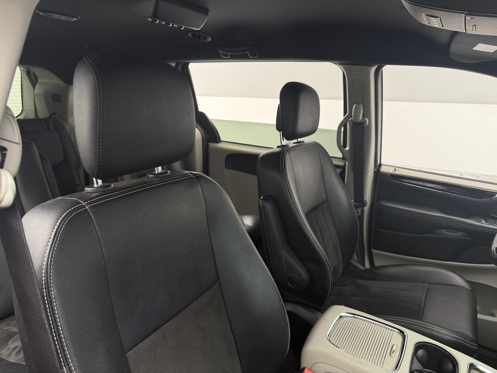 Thumbnail: 2019 Dodge Grand Caravan - 2