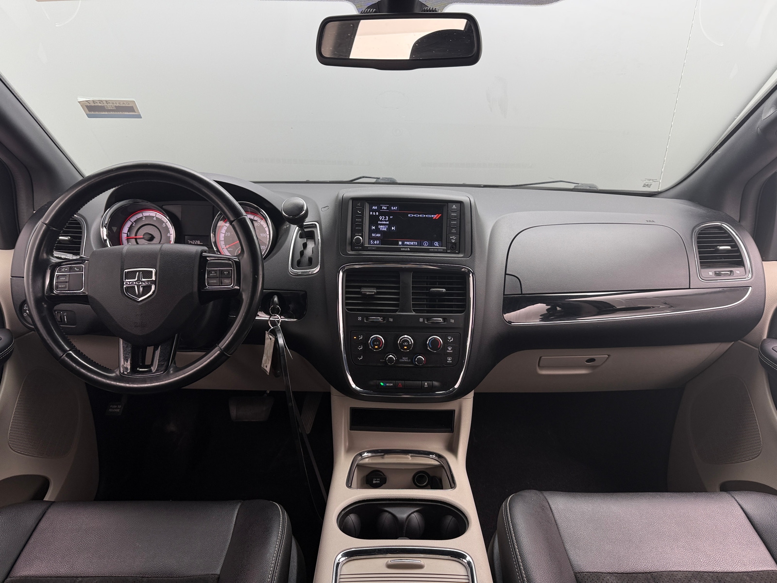Thumbnail: 2019 Dodge Grand Caravan - 3