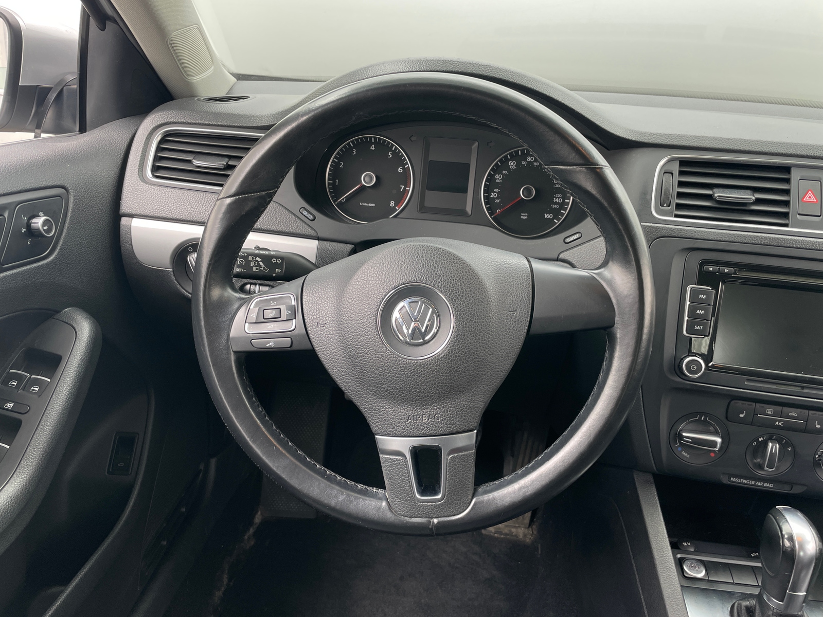 Thumbnail: 2014 Volkswagen Jetta - 4
