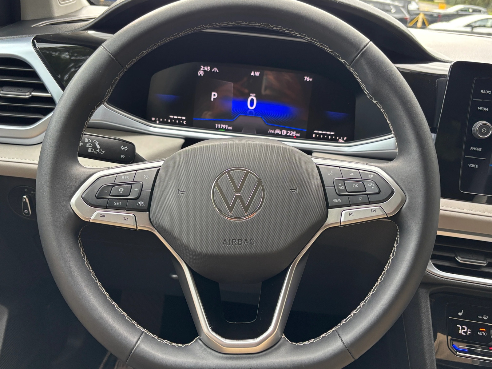 Thumbnail: 2025 Volkswagen Taos - 4