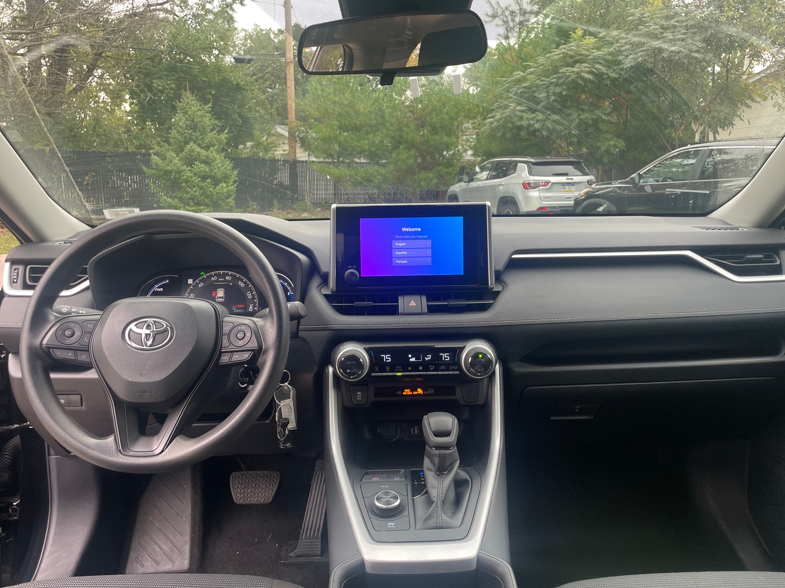 Thumbnail: 2025 Toyota RAV4 - 3