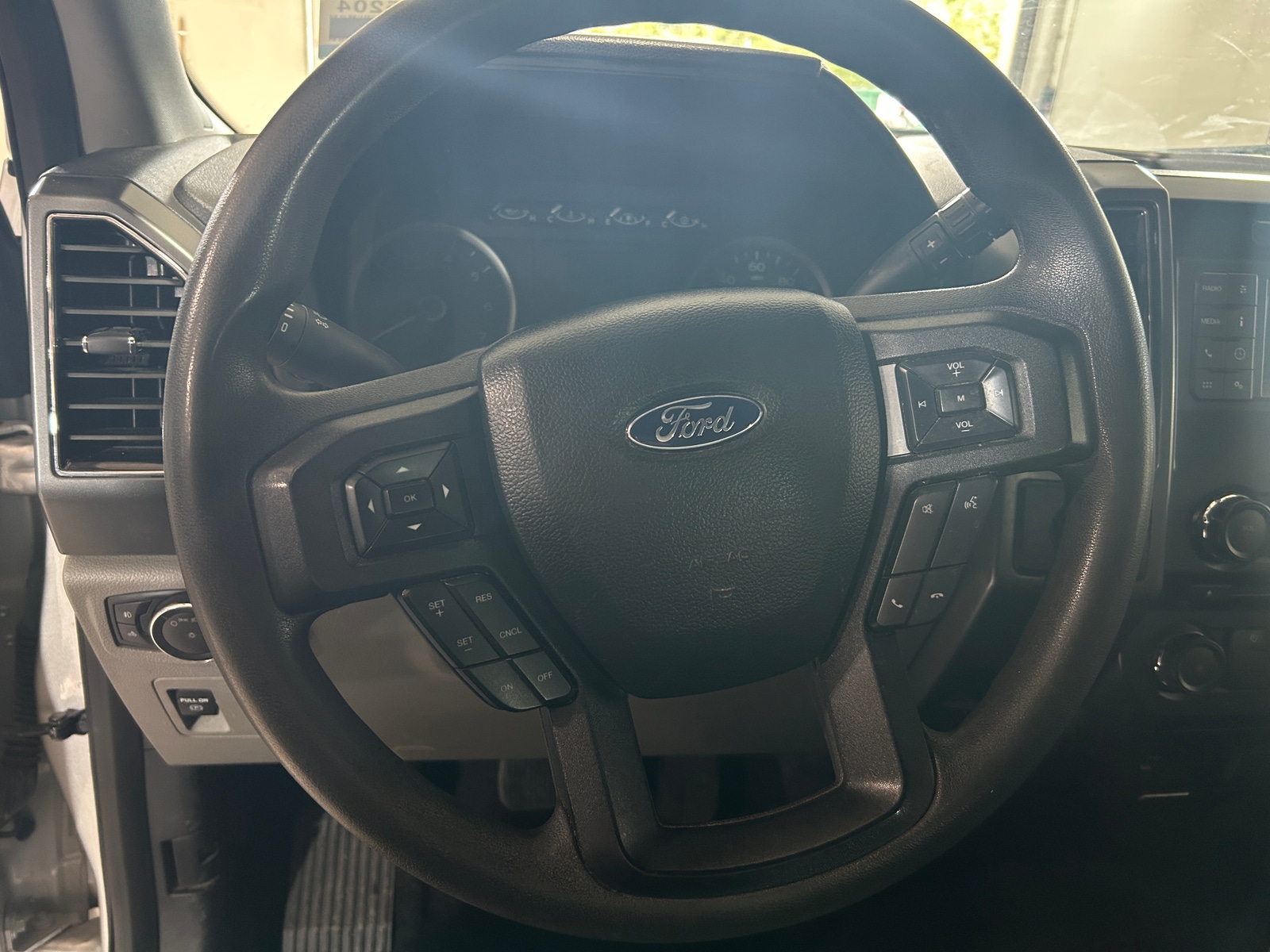 Thumbnail: 2018 Ford Econoline - 5