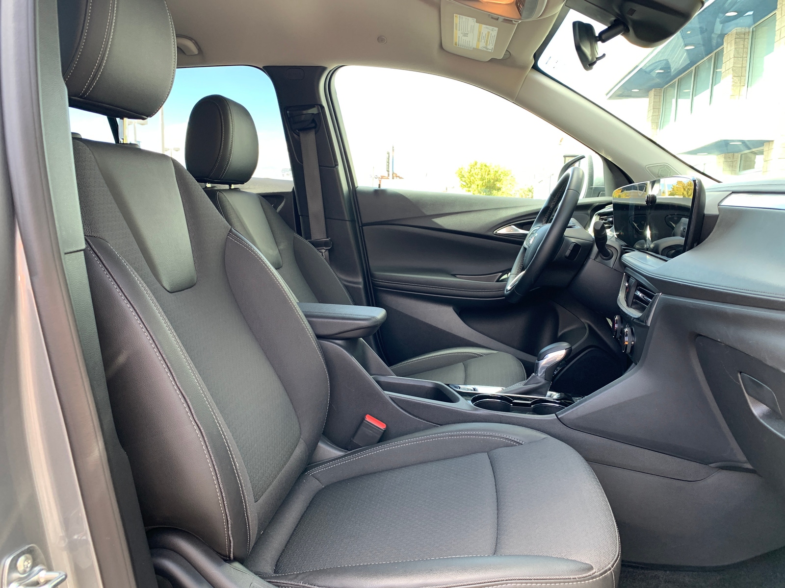 Thumbnail: 2025 Buick Encore GX - 2