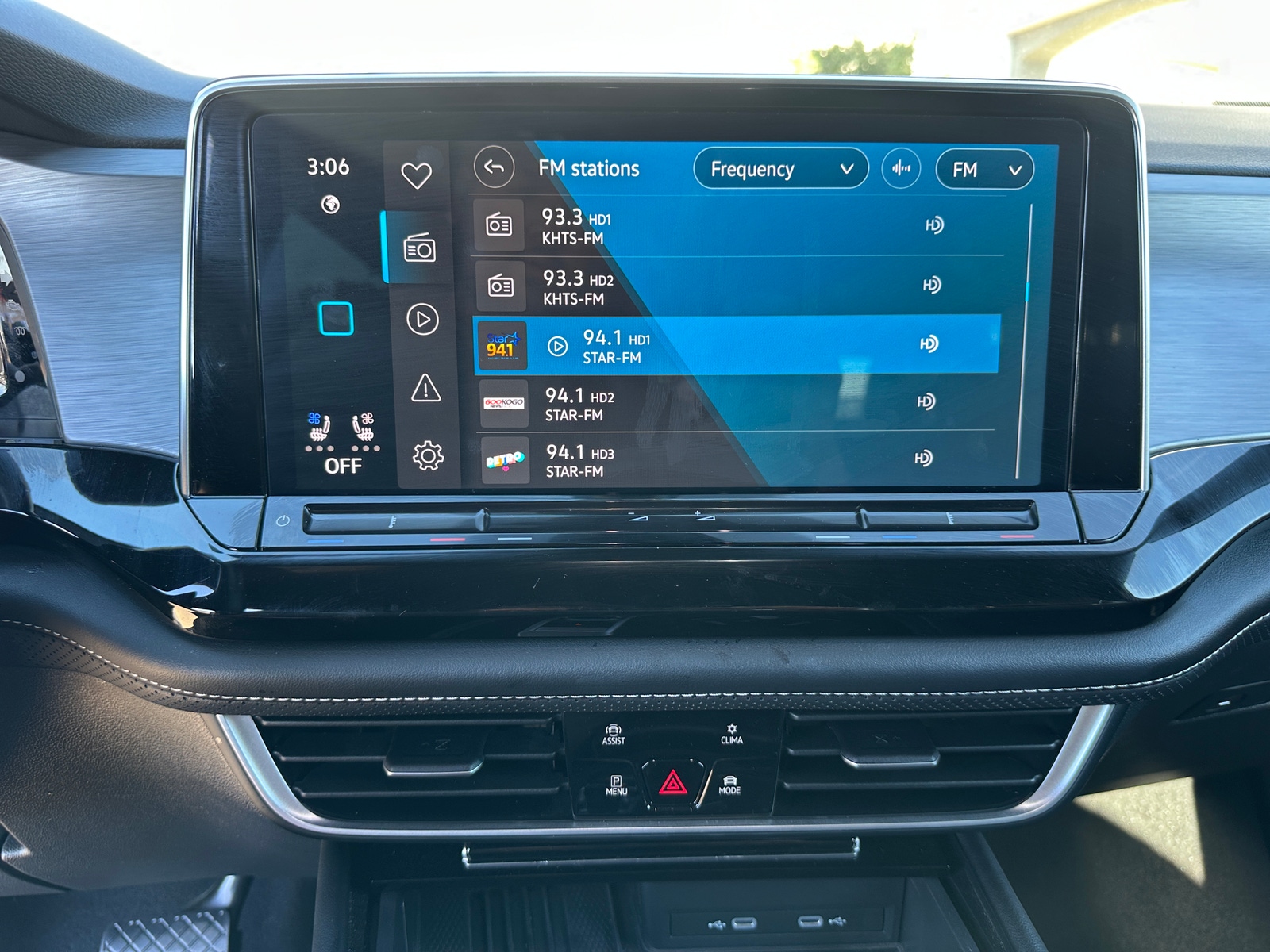 Thumbnail: 2025 Volkswagen Atlas - 3