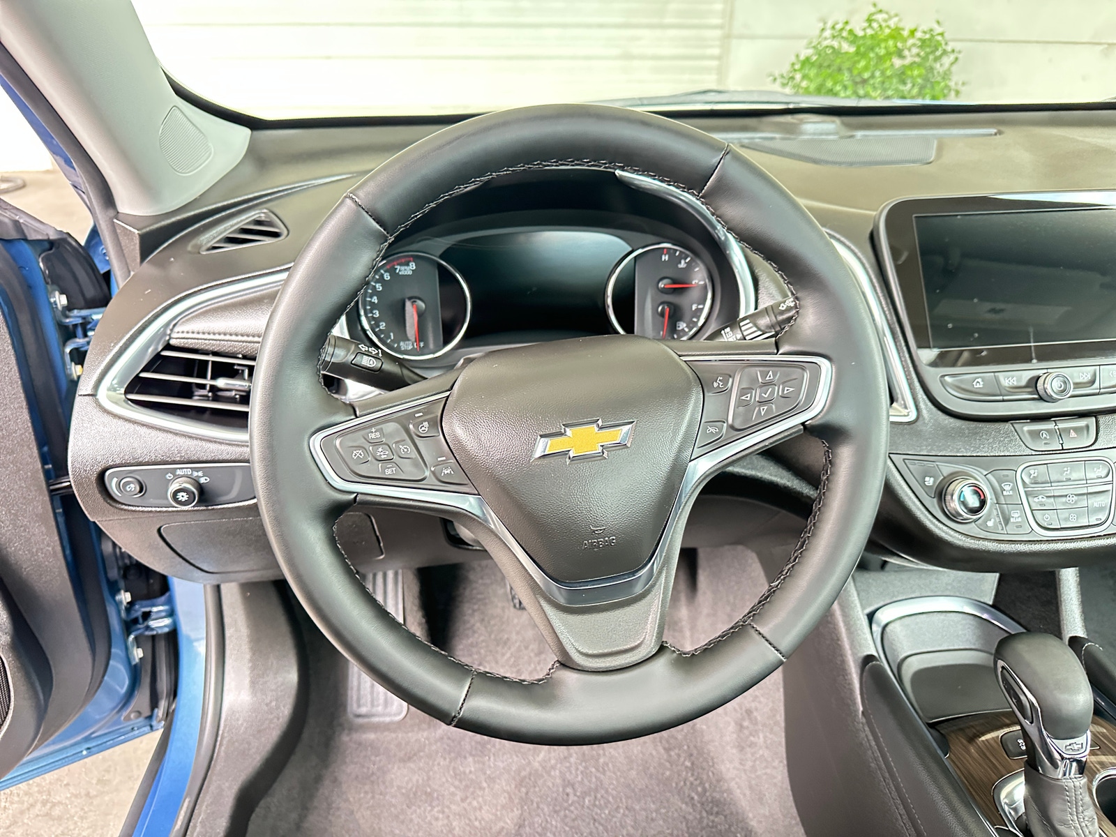 Thumbnail: 2024 Chevrolet Malibu - 4