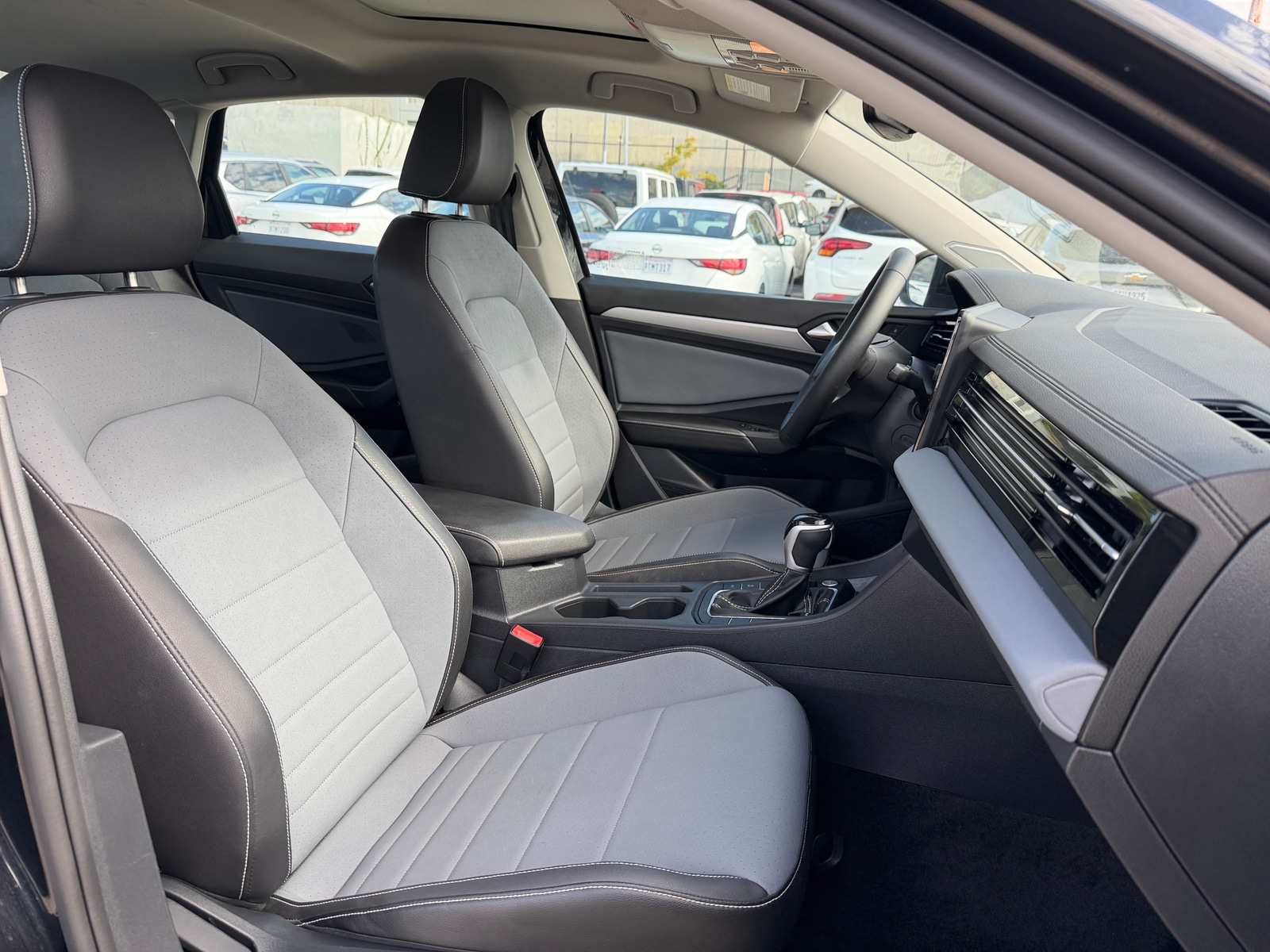 Thumbnail: 2025 Volkswagen Jetta - 2