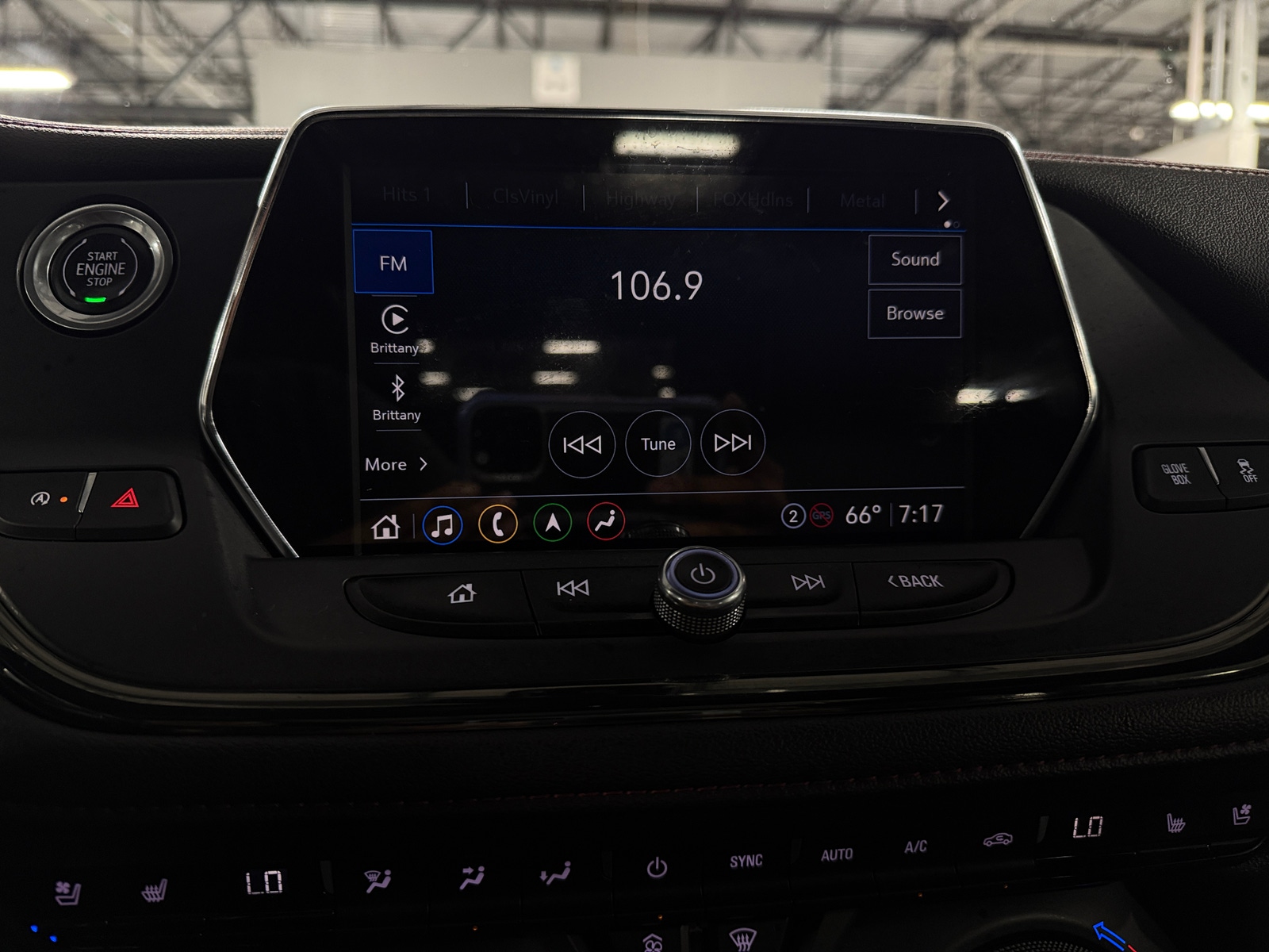 Thumbnail: 2021 Chevrolet Blazer - 4