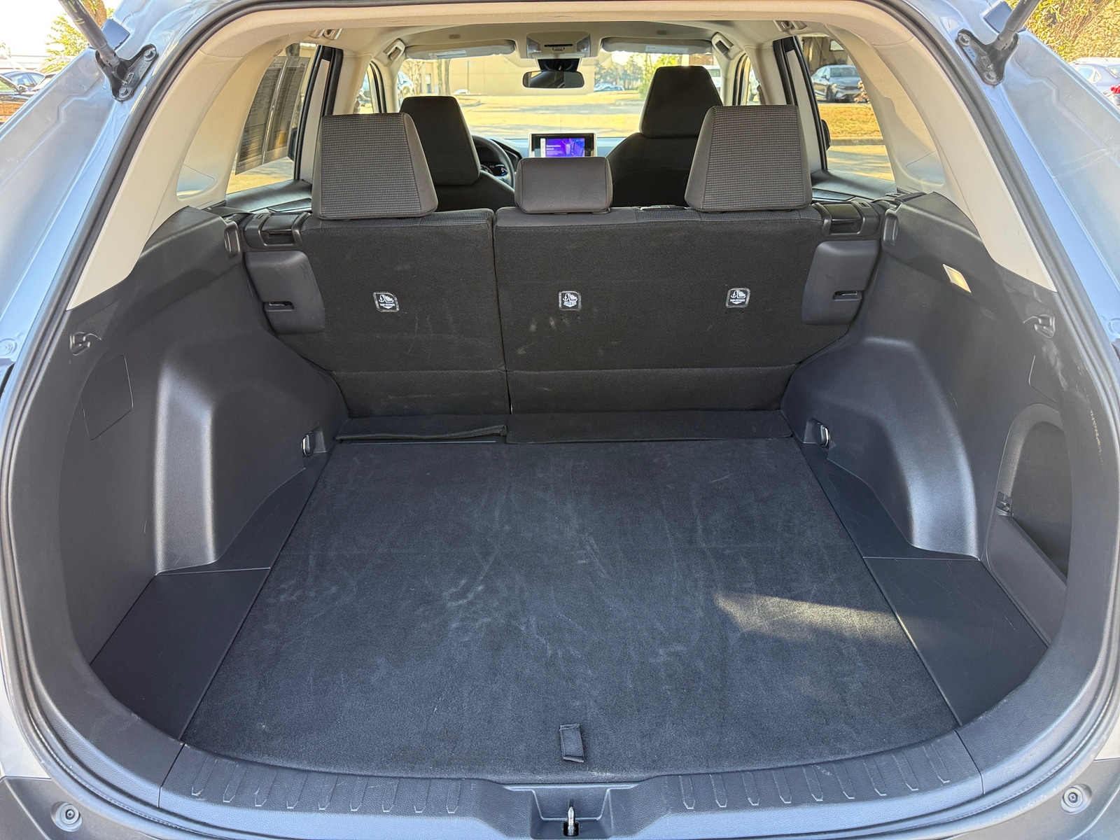 Thumbnail: 2025 Toyota RAV4 - 6