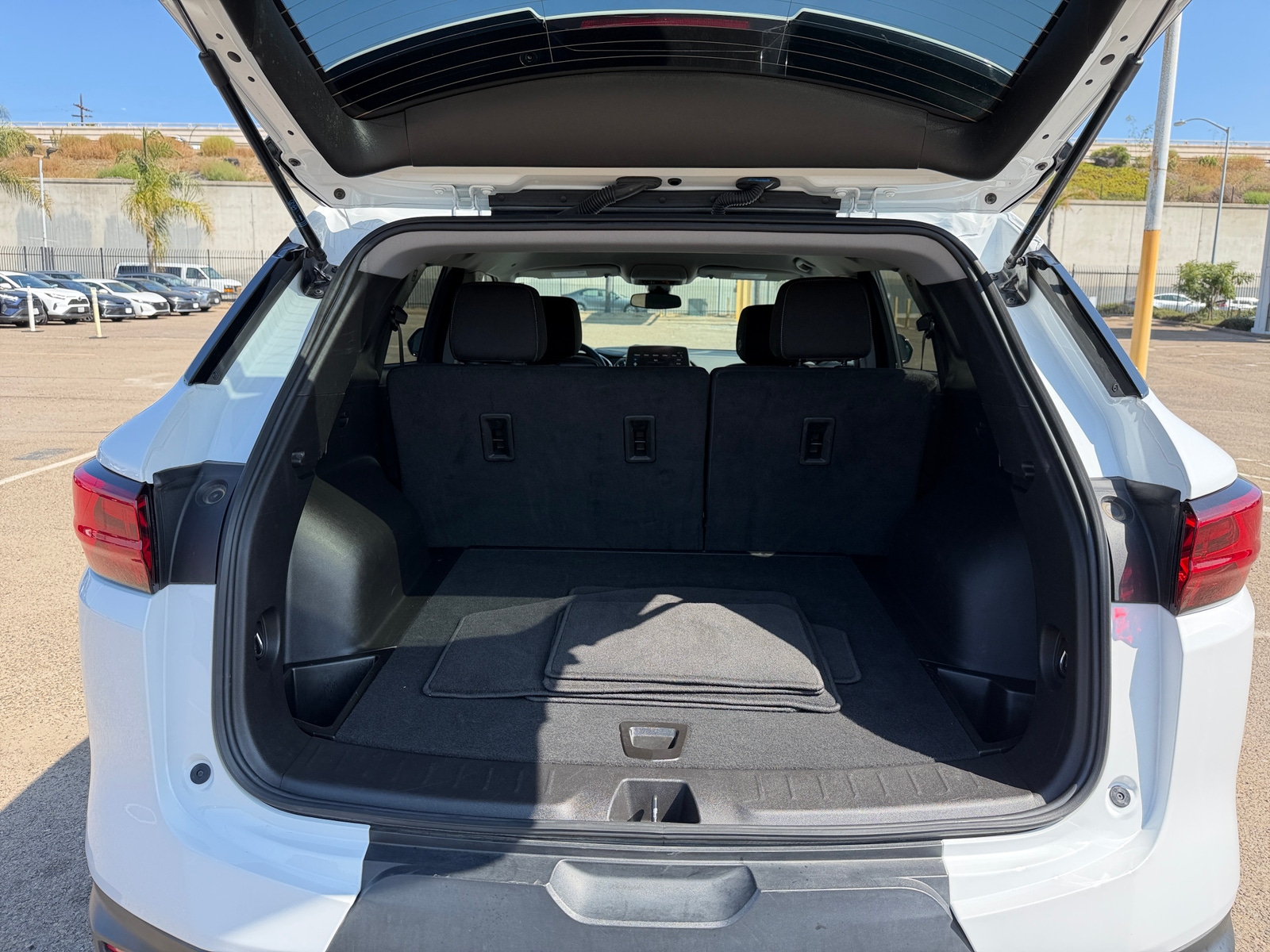 Thumbnail: 2025 Chevrolet Blazer - 6