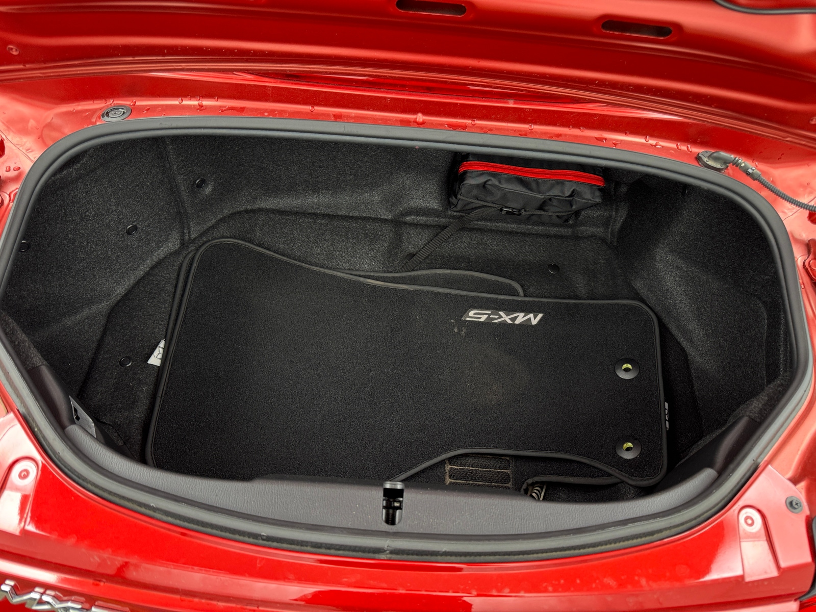 Thumbnail: 2016 Mazda MX-5 Miata - 6
