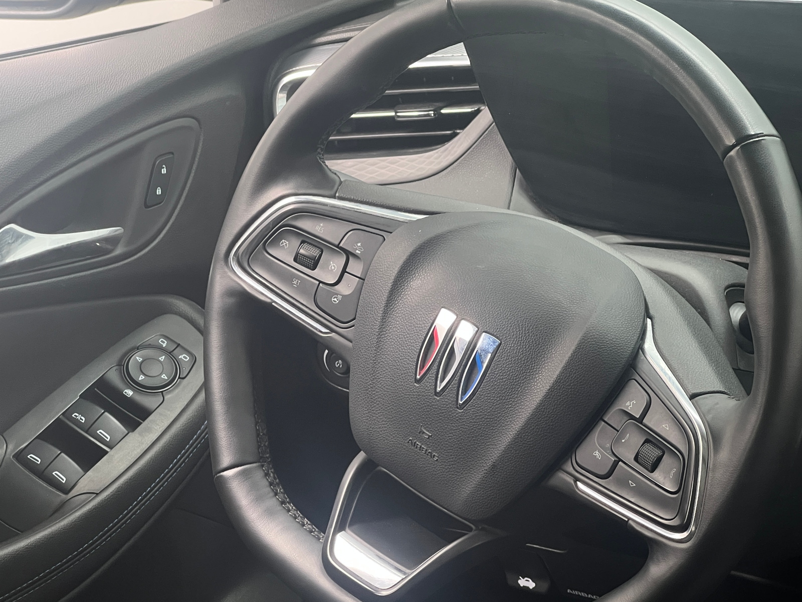 Thumbnail: 2025 Buick Encore GX - 4