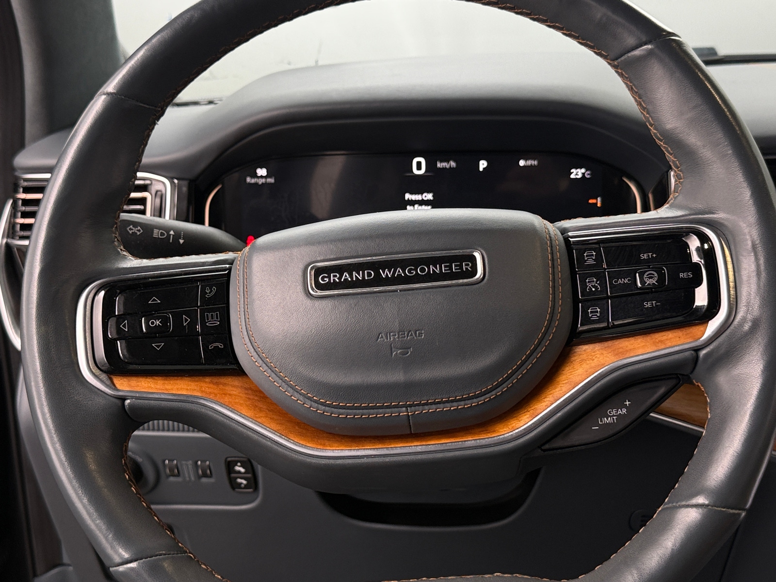 Thumbnail: 2022 Jeep Grand Wagoneer - 4