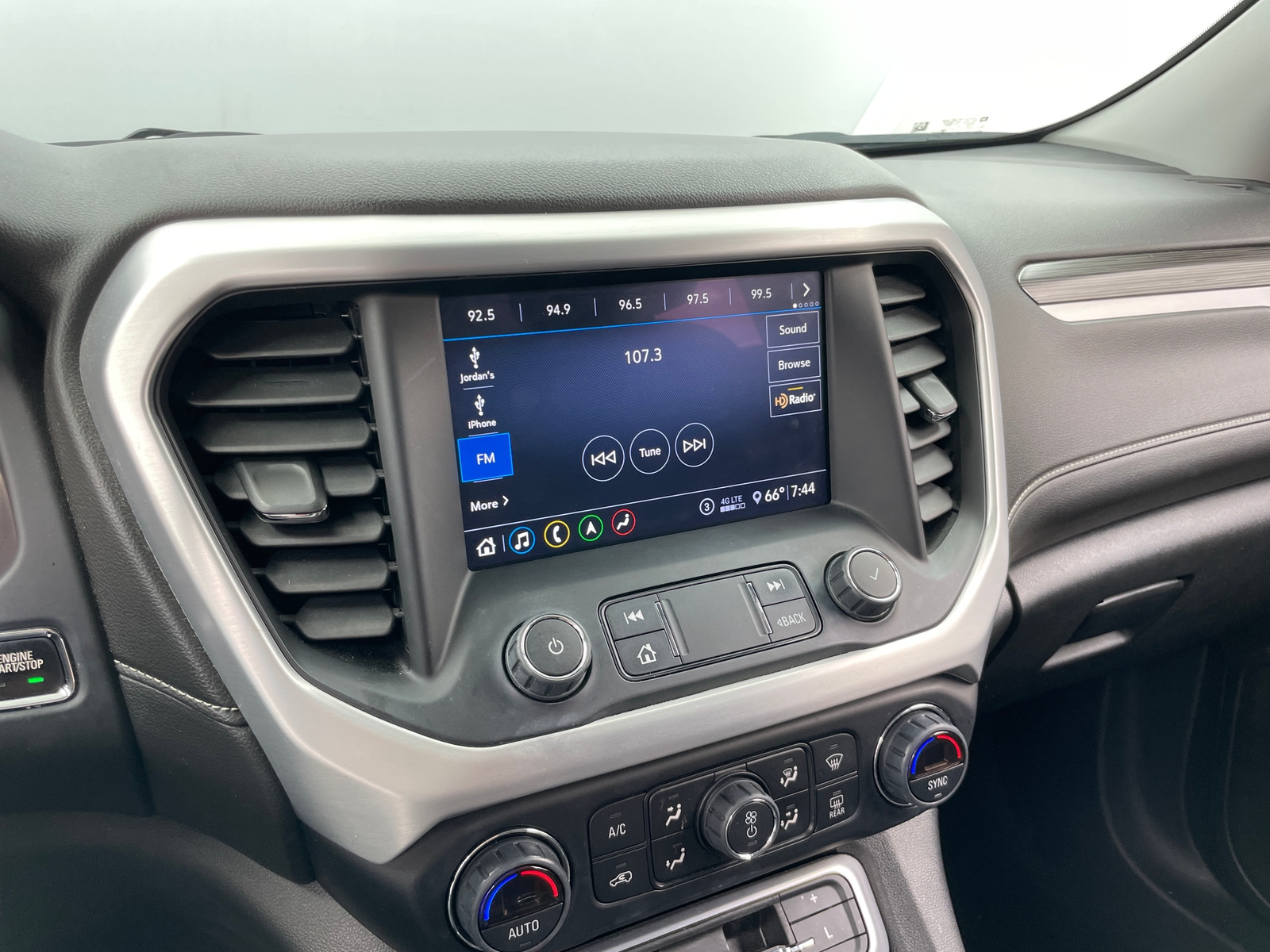 Thumbnail: 2020 GMC Acadia - 3
