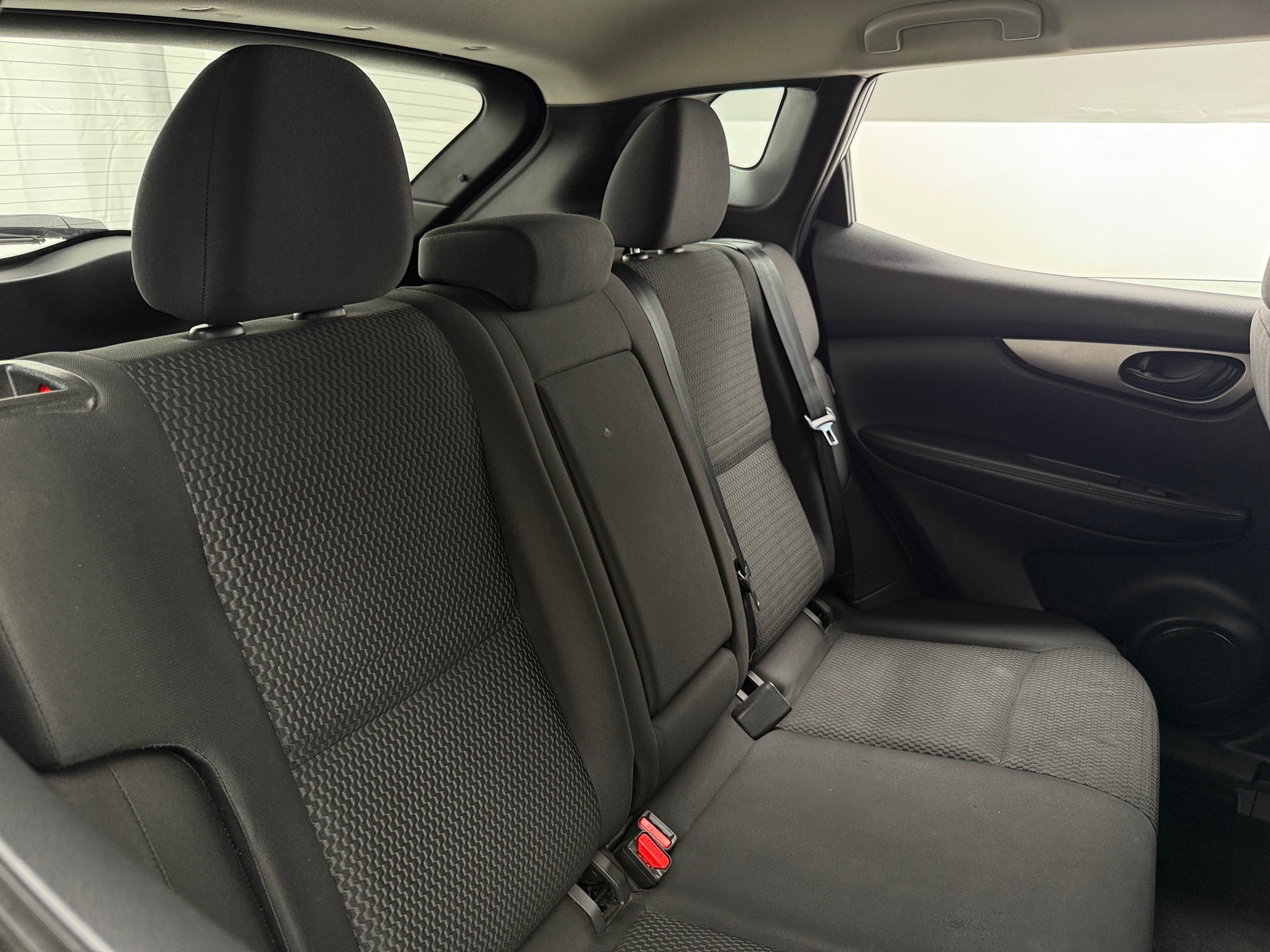 Thumbnail: 2021 Nissan Rogue Sport - 6