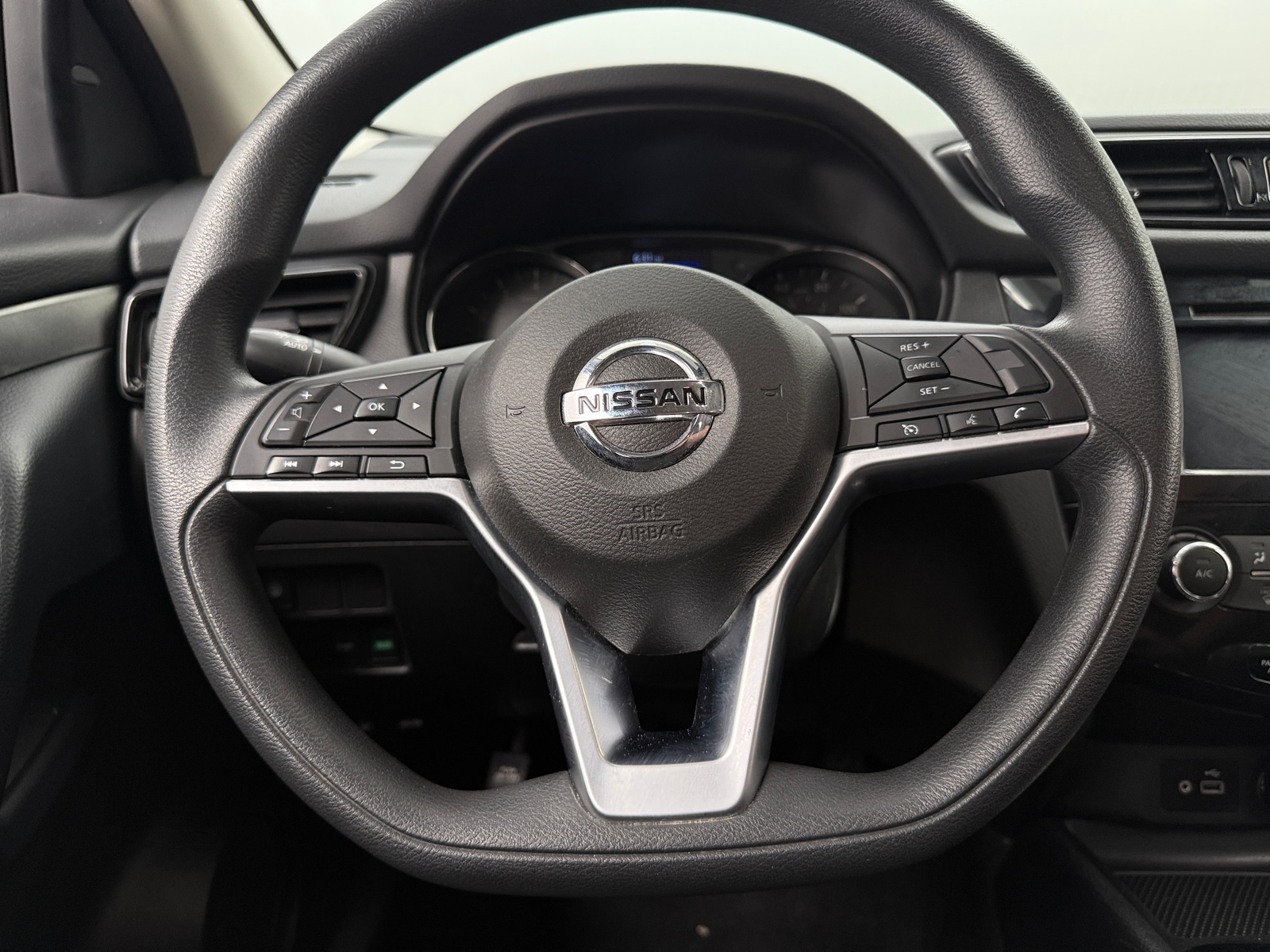 Thumbnail: 2021 Nissan Rogue Sport - 5
