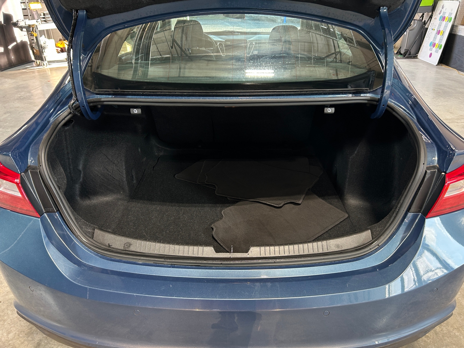 Thumbnail: 2024 Chevrolet Malibu - 7