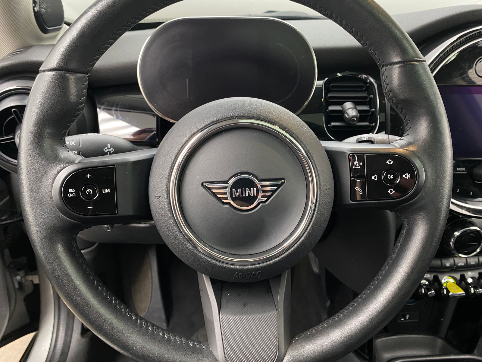 Thumbnail: 2024 MINI Cooper Hardtop - 4