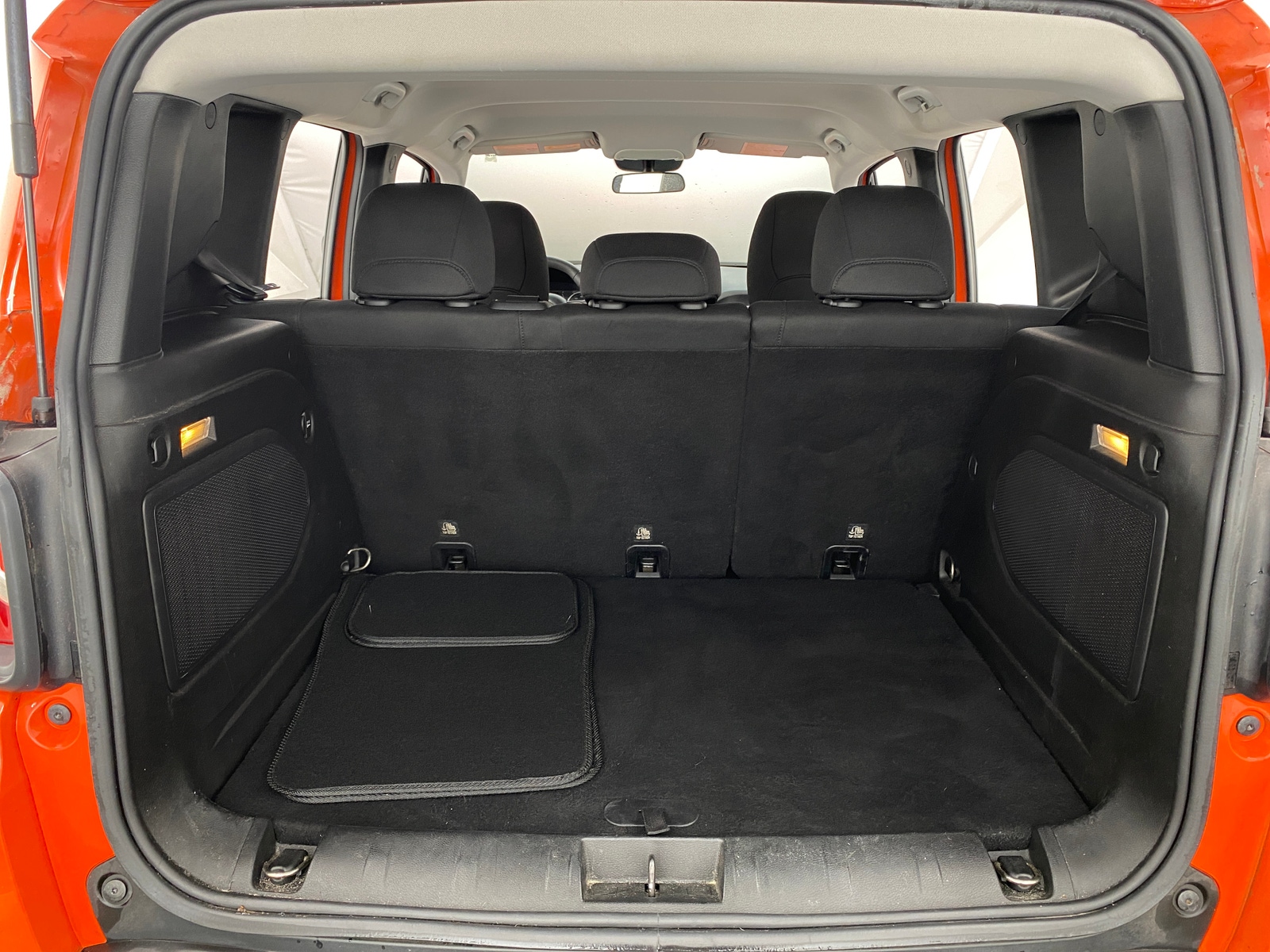 Thumbnail: 2015 Jeep Renegade - 7