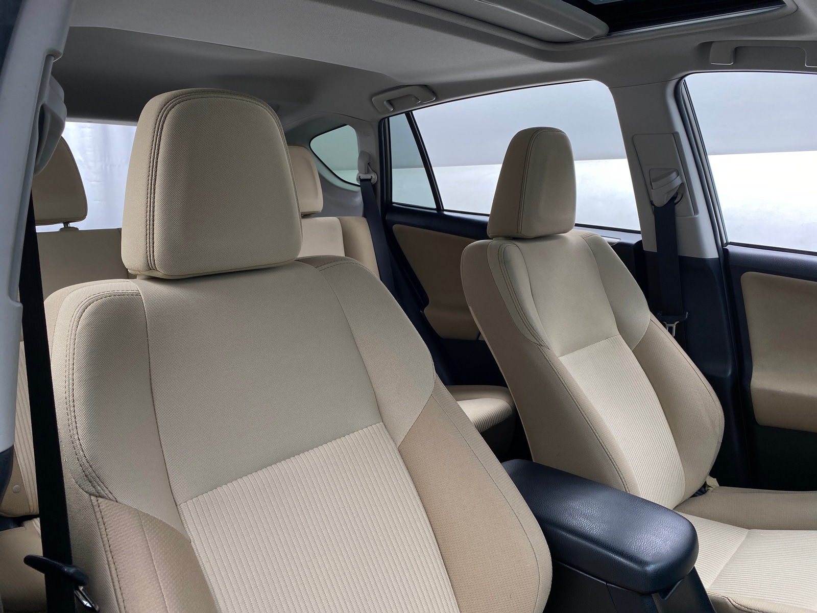 Thumbnail: 2015 Toyota RAV4 - 2