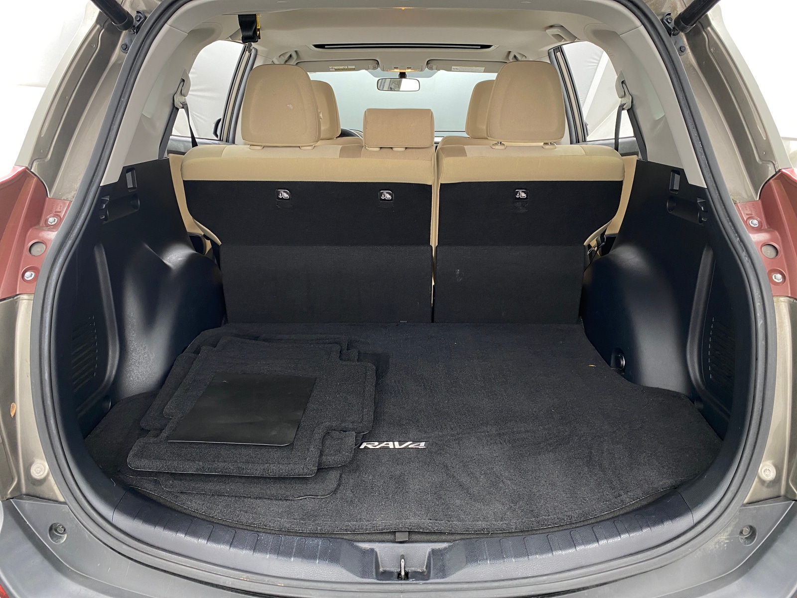 Thumbnail: 2015 Toyota RAV4 - 7