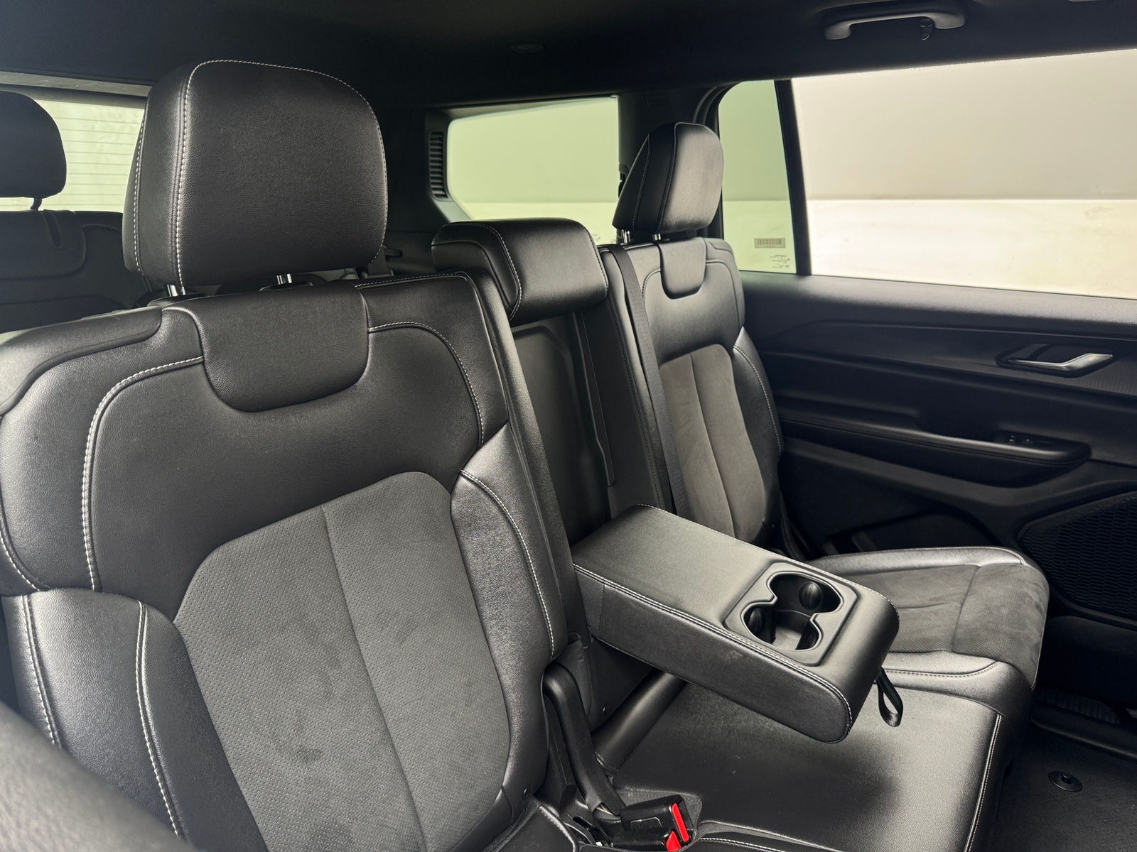 Thumbnail: 2024 Jeep Grand Cherokee L - 5