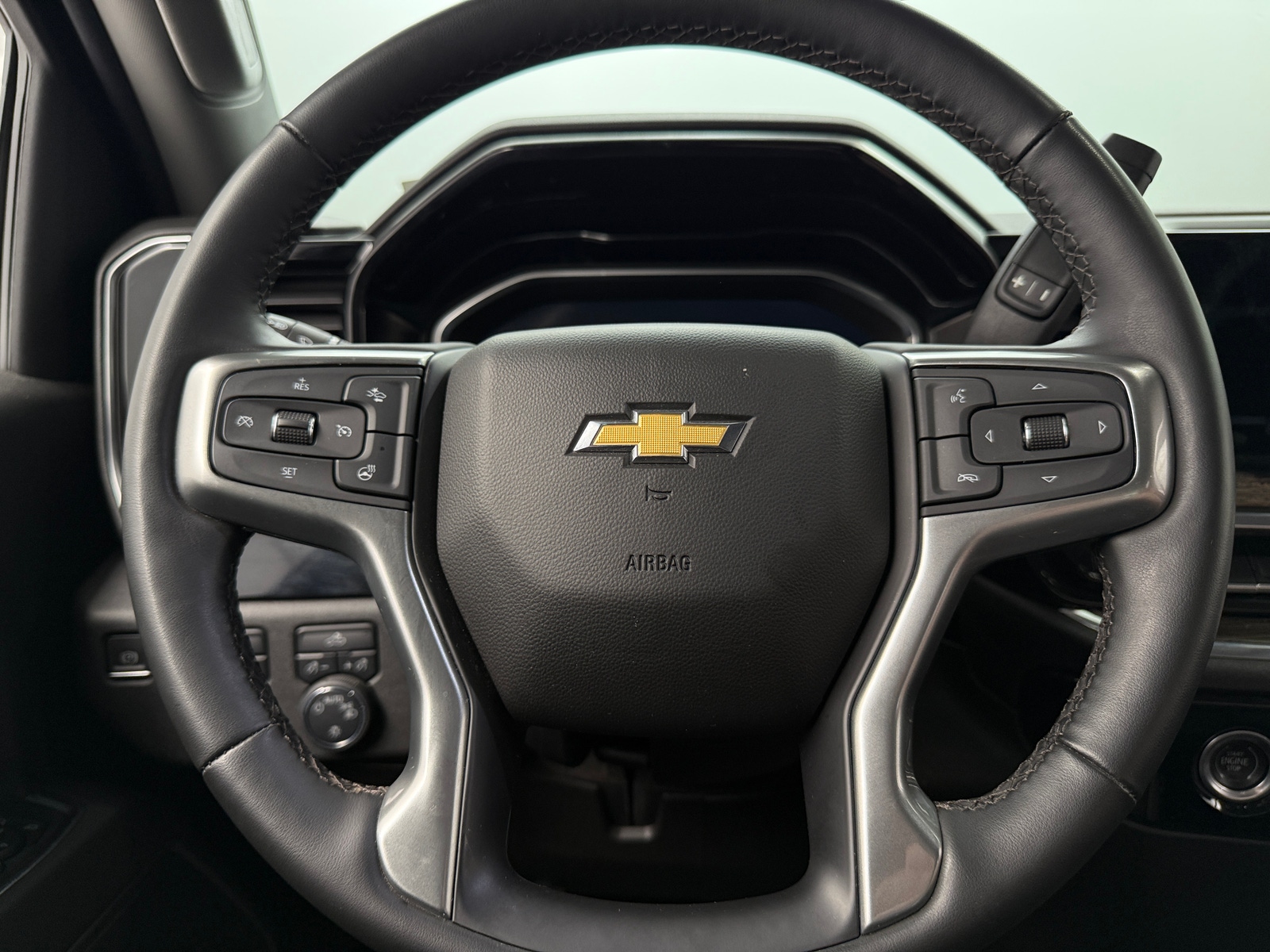 Thumbnail: 2023 Chevrolet Silverado 1500 - 5