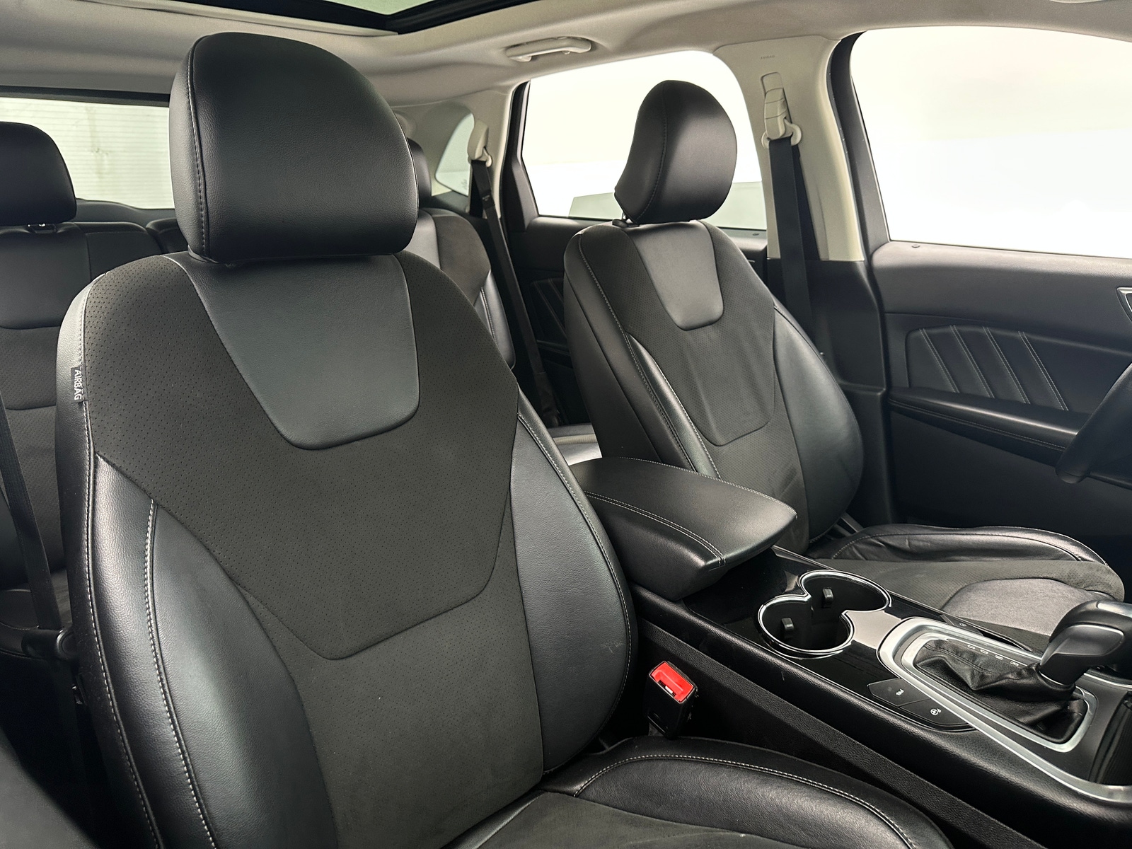 Thumbnail: 2016 Ford Edge - 2