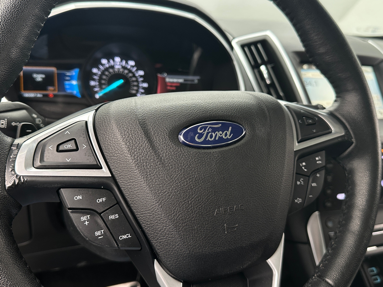 Thumbnail: 2016 Ford Edge - 5