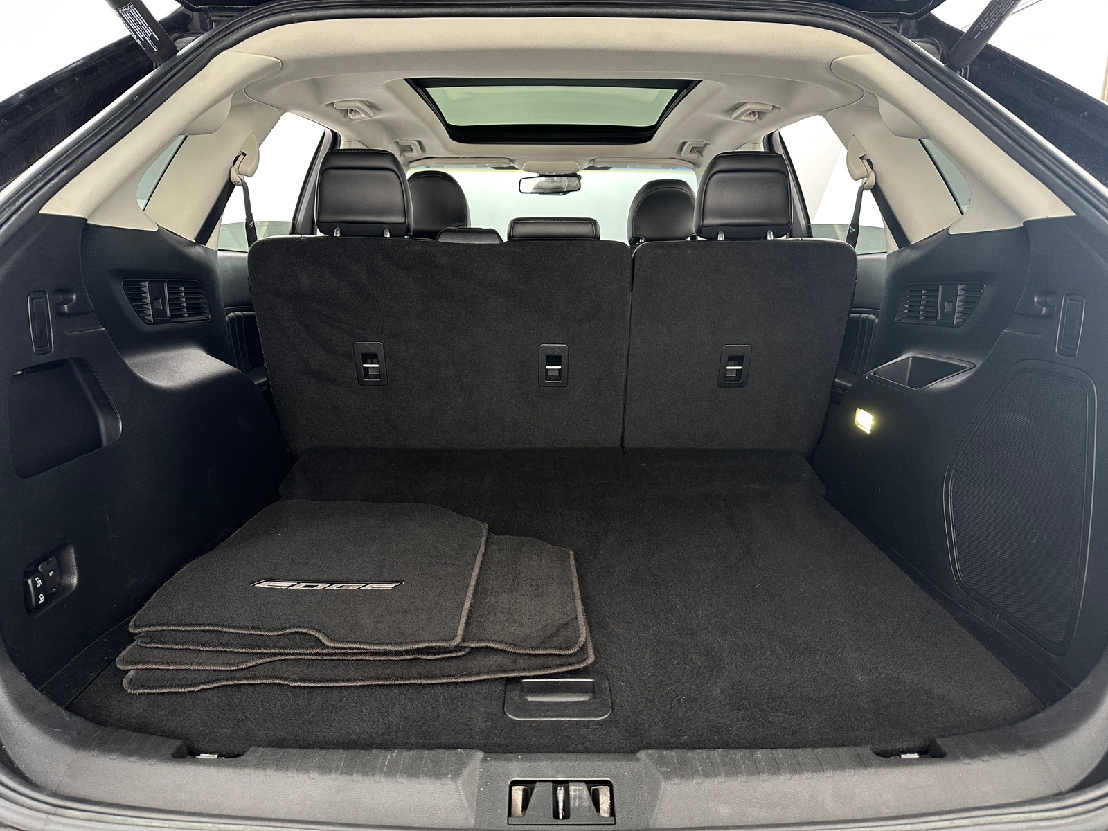 Thumbnail: 2016 Ford Edge - 7
