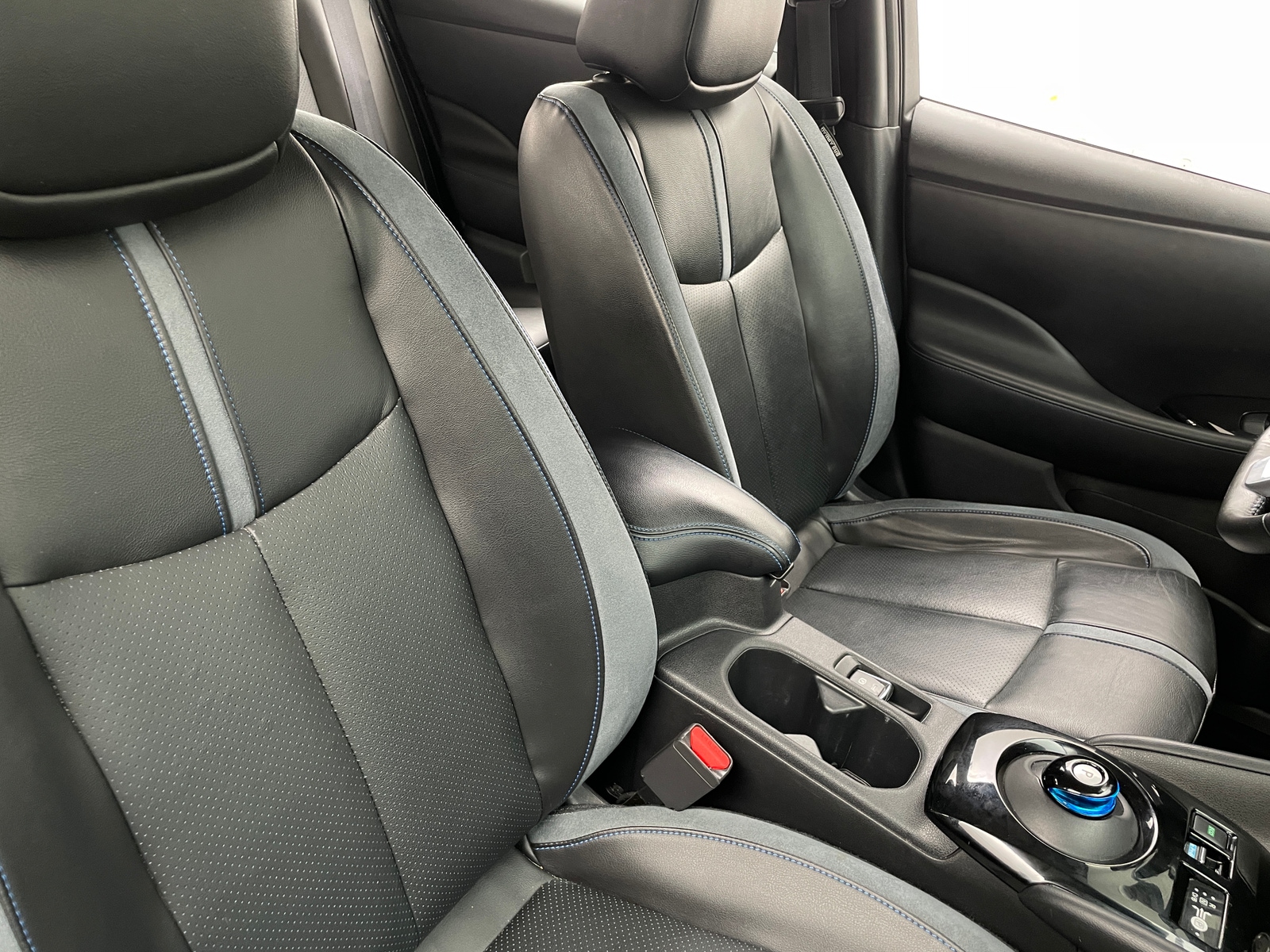 Thumbnail: 2020 Nissan Leaf - 2