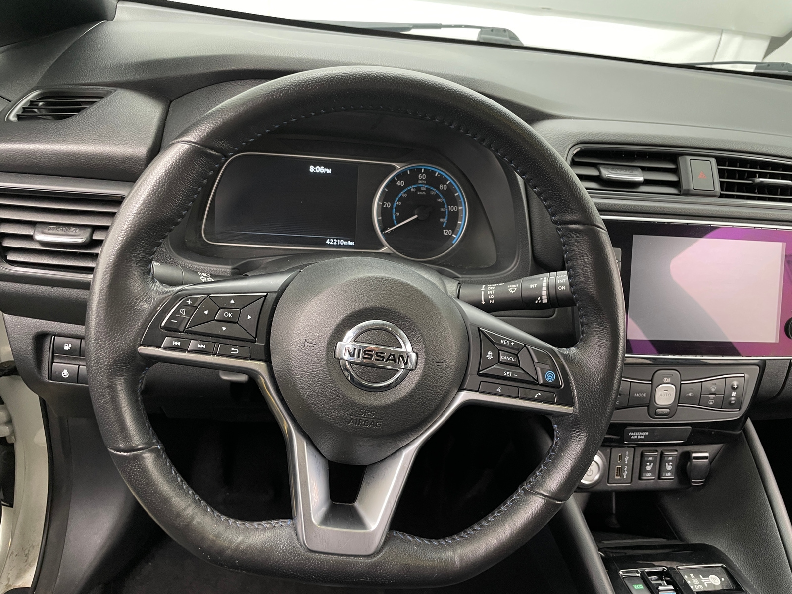Thumbnail: 2020 Nissan Leaf - 5