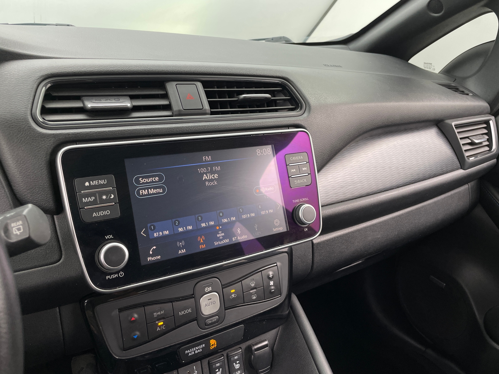 Thumbnail: 2020 Nissan Leaf - 4