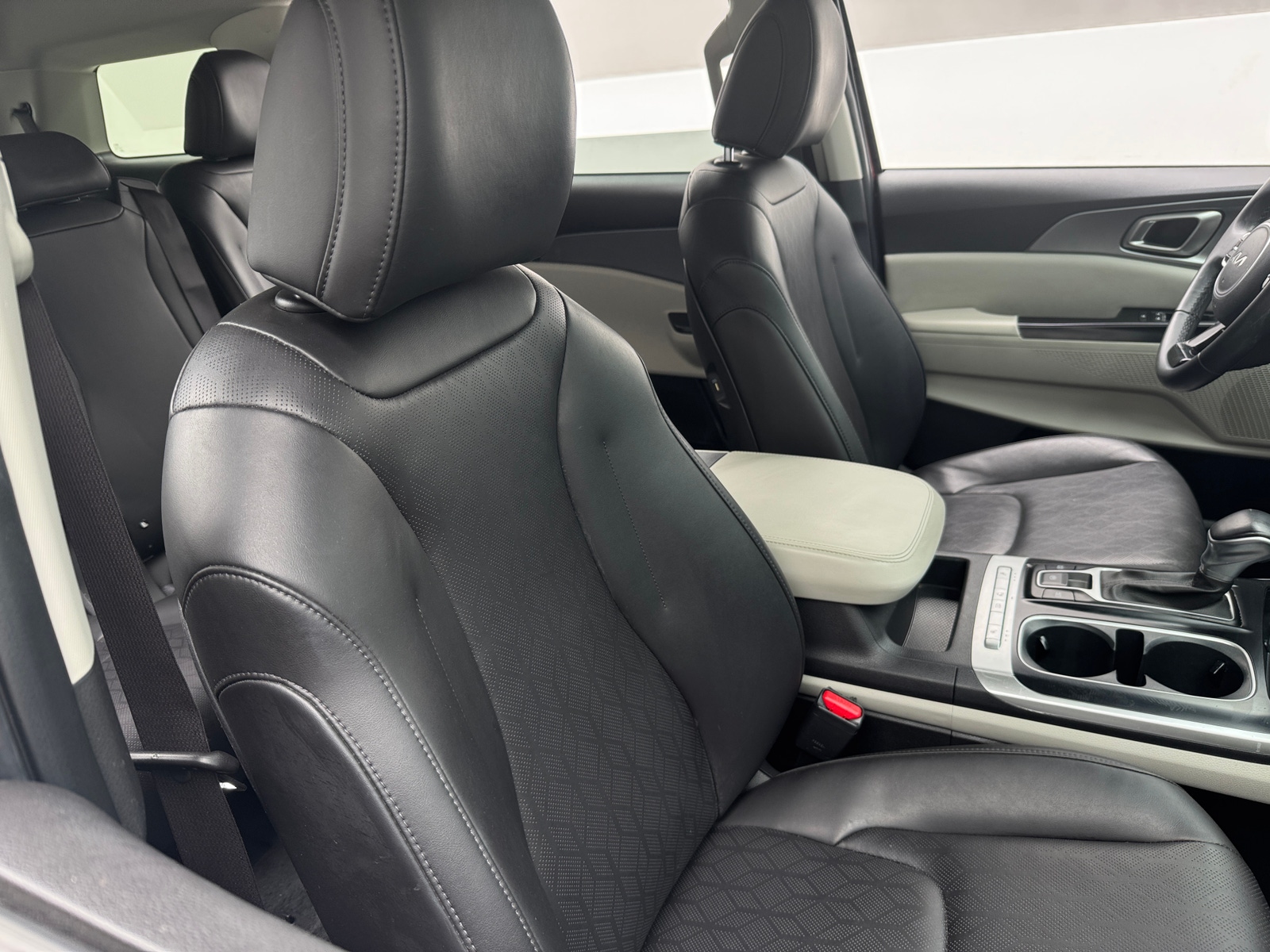 Thumbnail: 2024 Kia Carnival - 2
