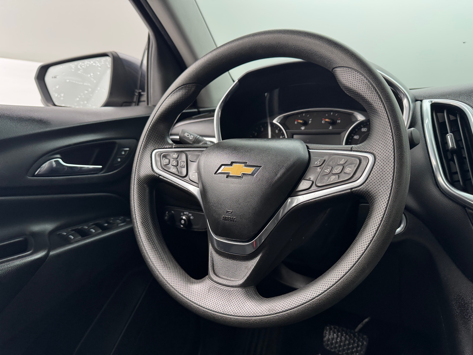 Thumbnail: 2022 Chevrolet Equinox - 5