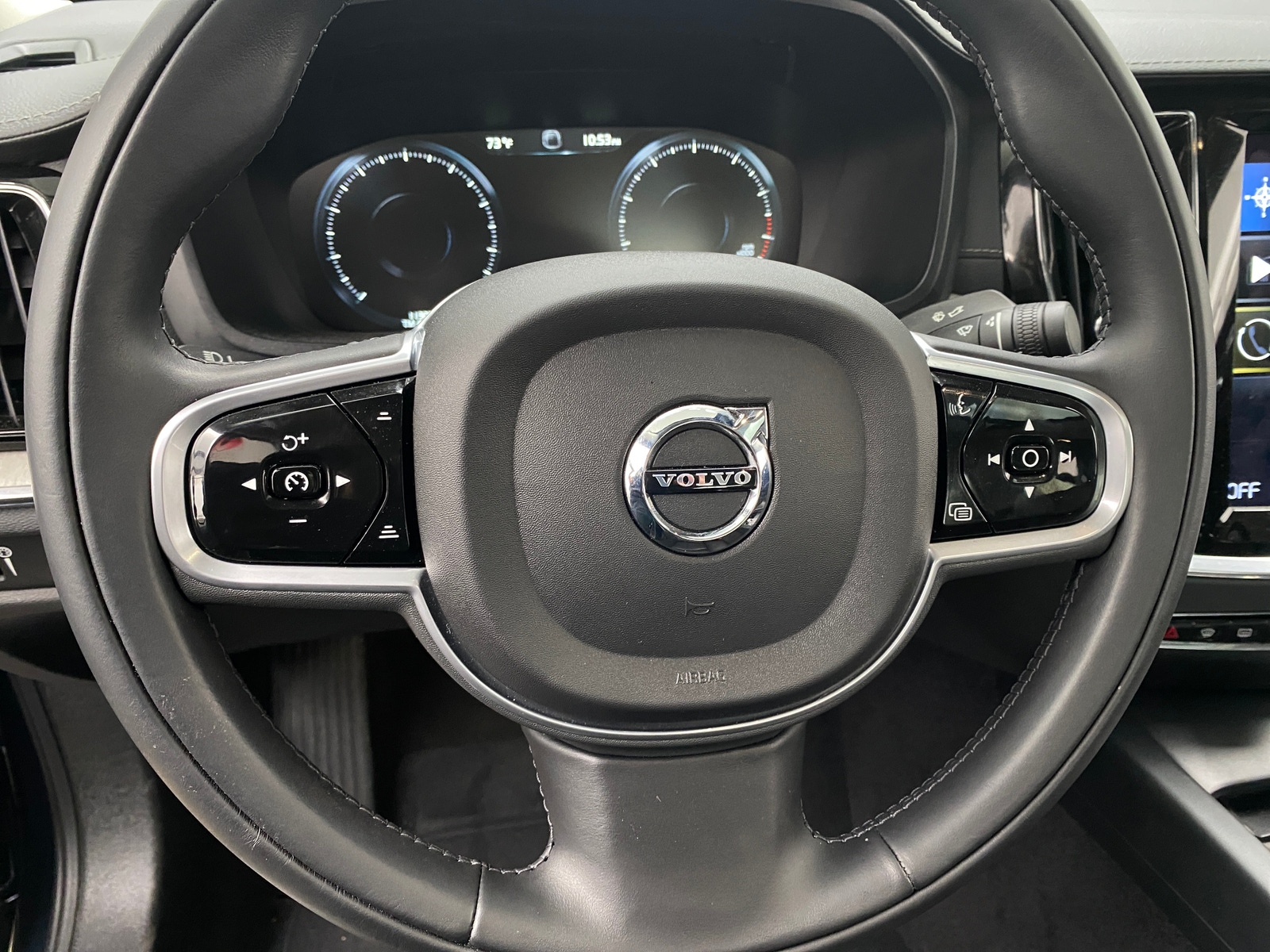 Thumbnail: 2022 Volvo S60 - 4