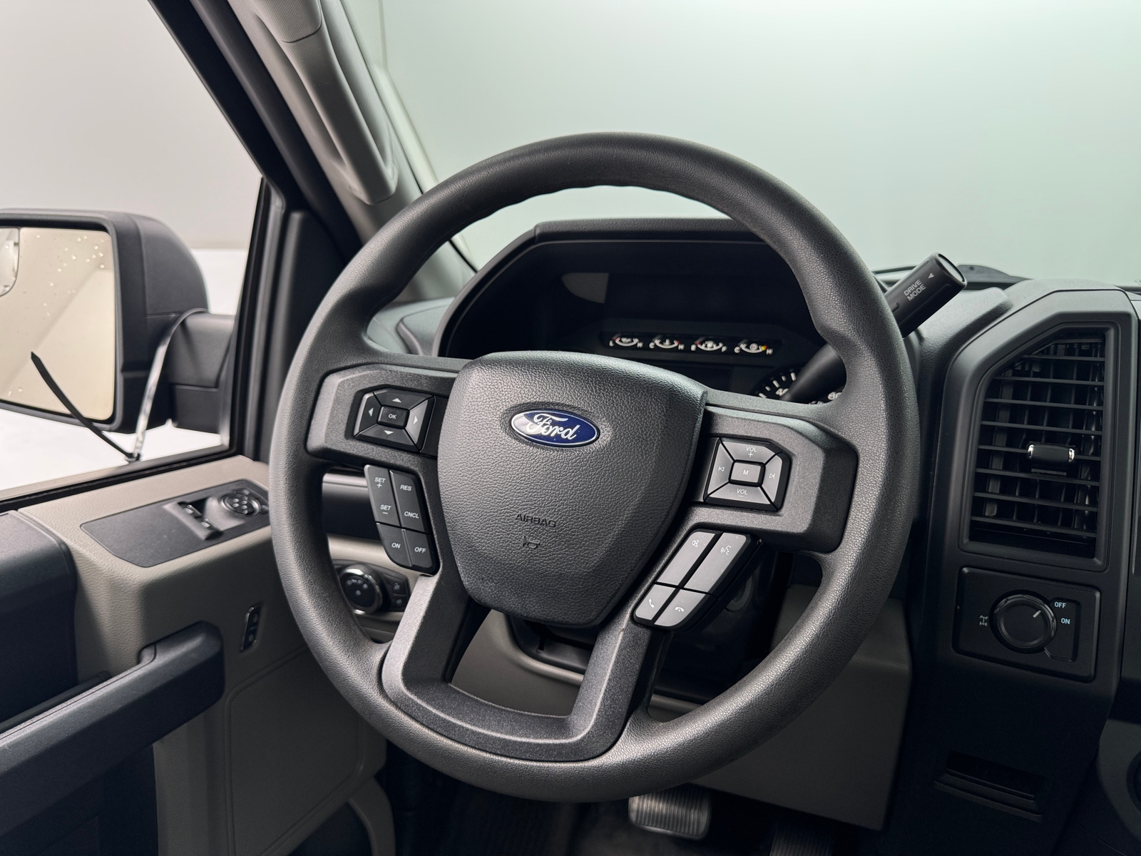 Thumbnail: 2019 Ford Econoline - 5