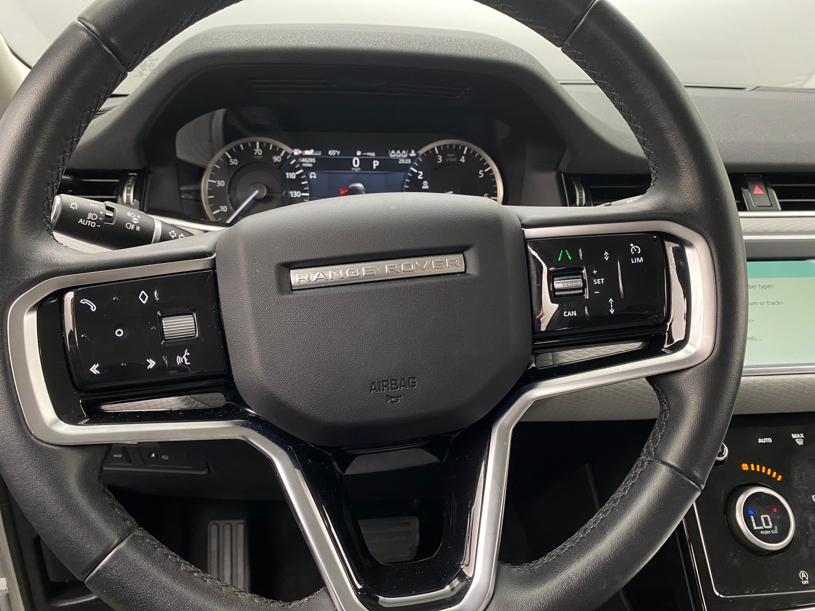 Thumbnail: 2023 Land Rover Range Rover Evoque - 4