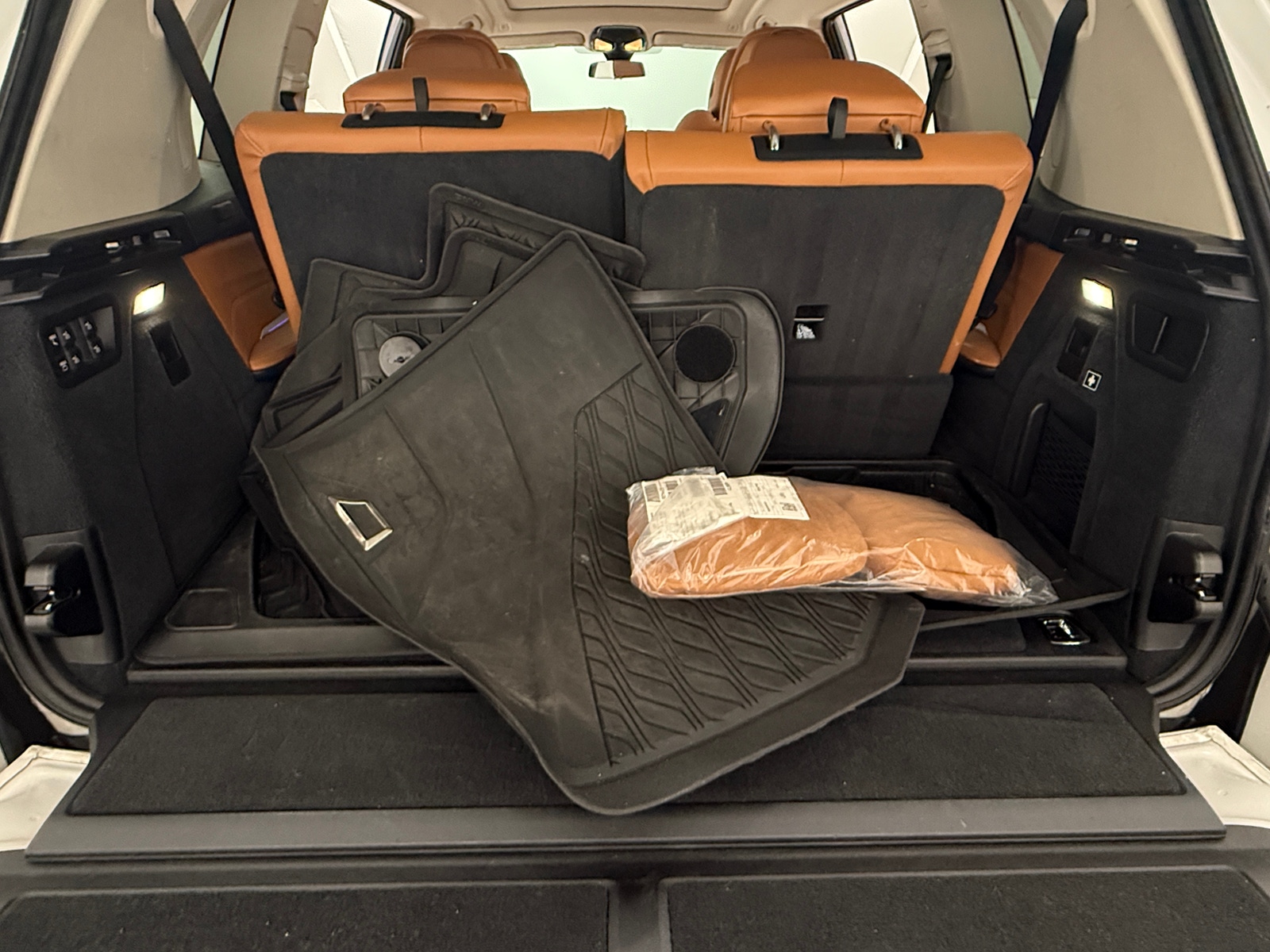 Thumbnail: 2021 BMW X7 - 6